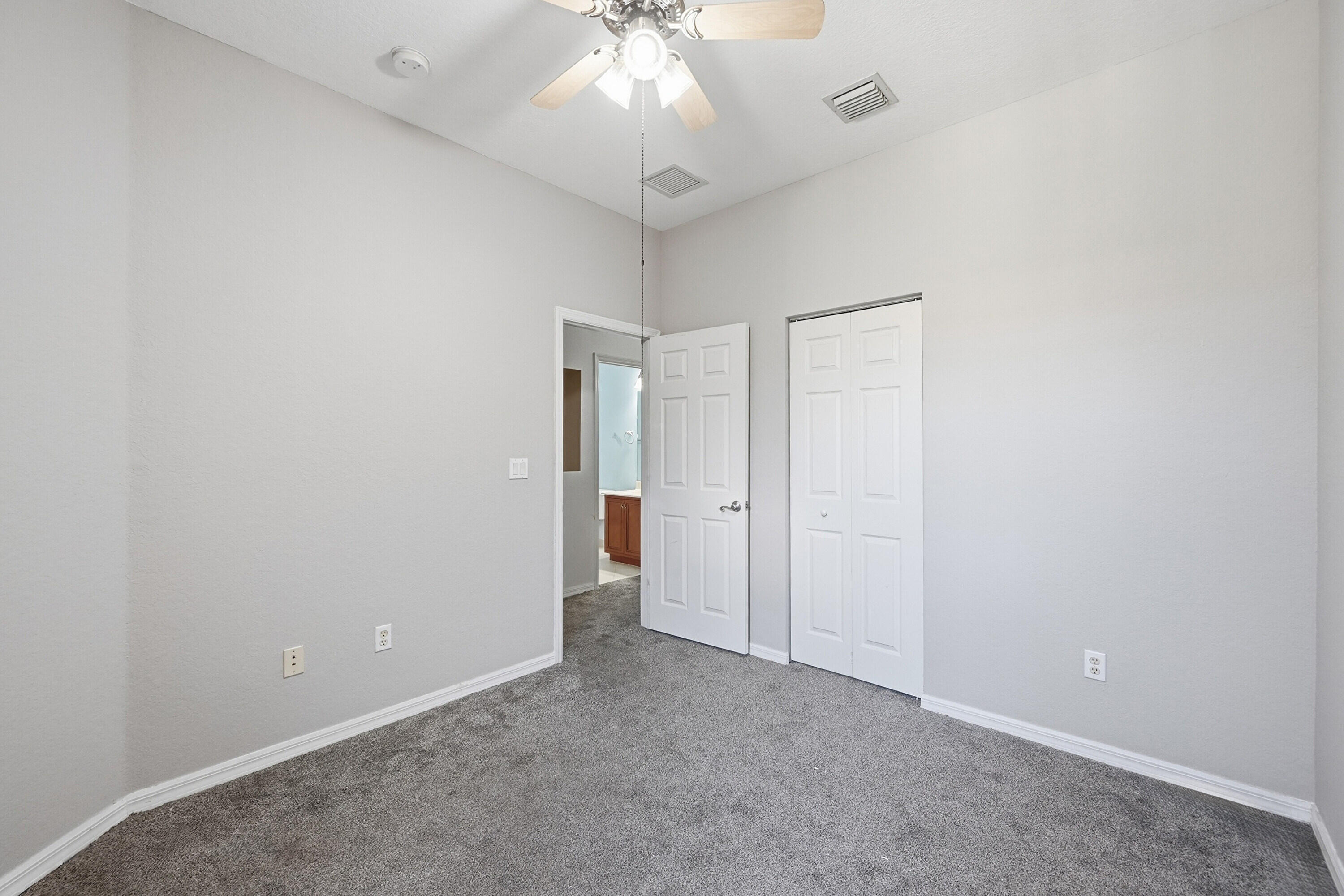 HAMPTON HILLS CONDO - Residential Lease