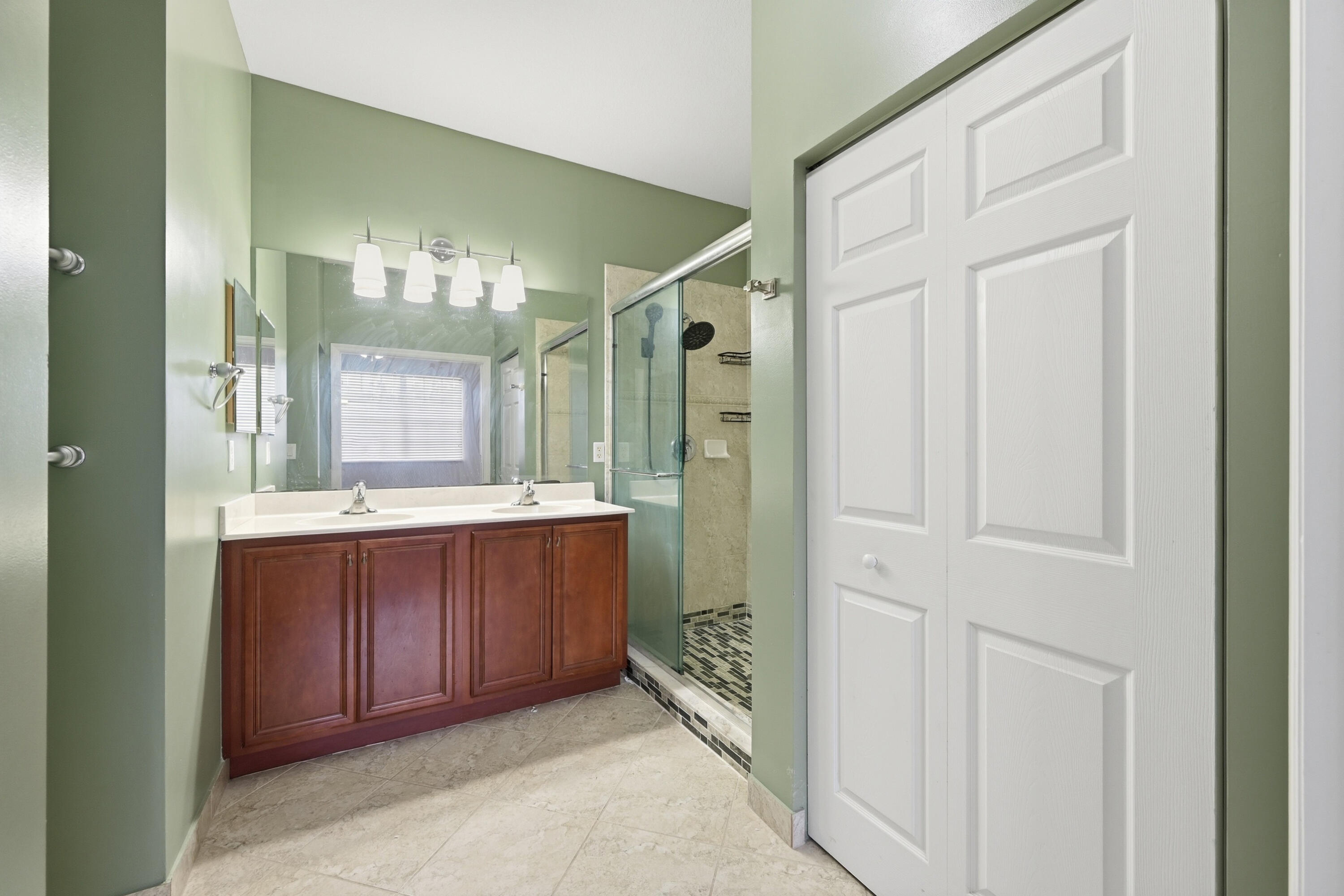 HAMPTON HILLS CONDO - Residential Lease