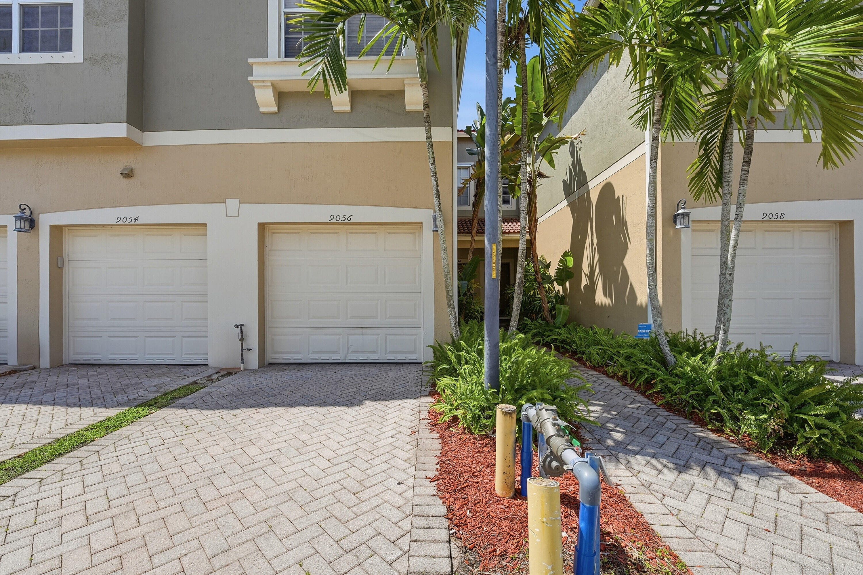 HAMPTON HILLS CONDO - Residential Lease