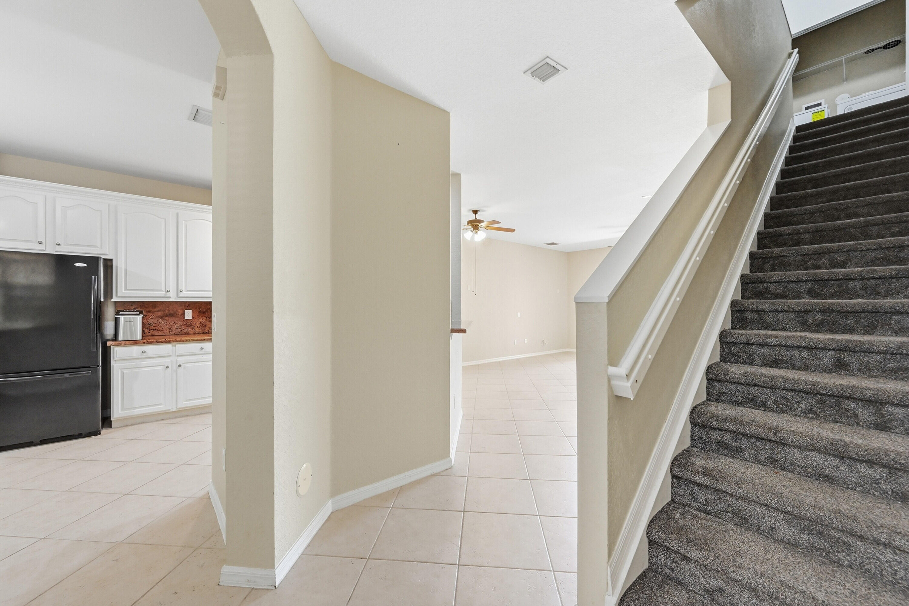 HAMPTON HILLS CONDO - Residential Lease