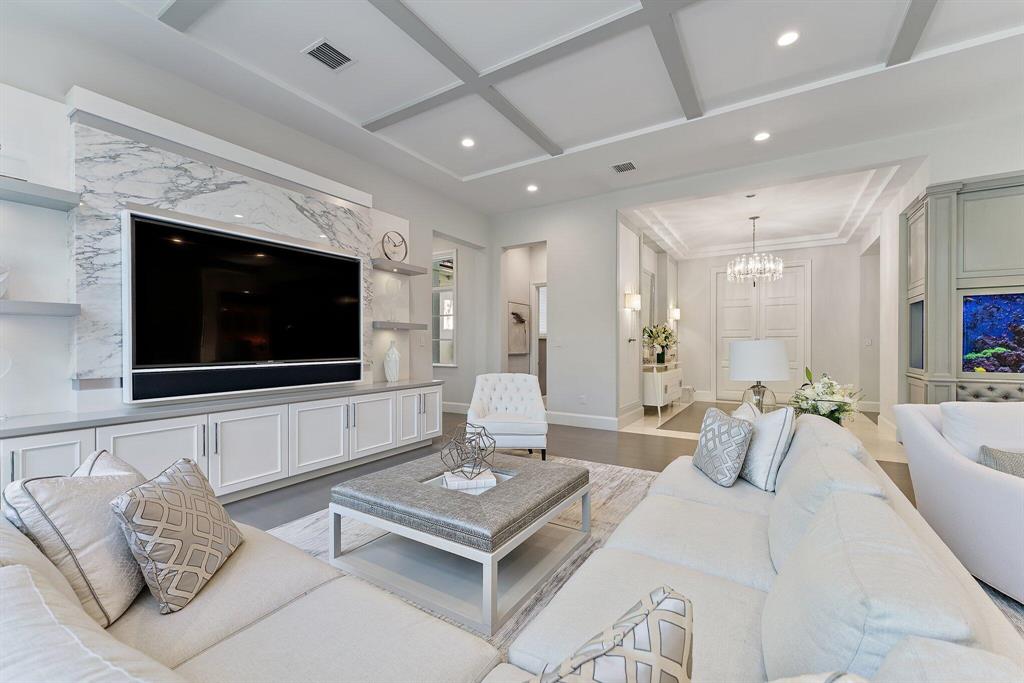 OLD PALM 4 - Residential