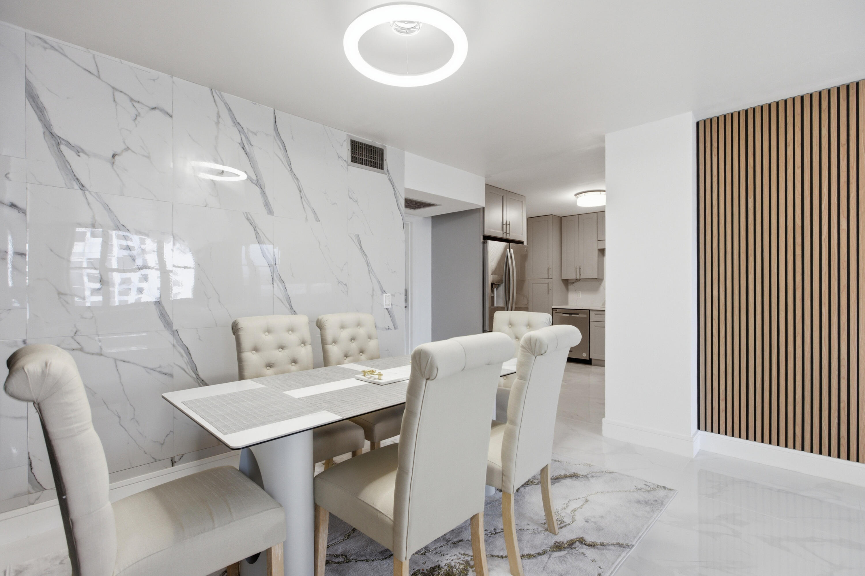 QUADOMAIN - Residential Lease