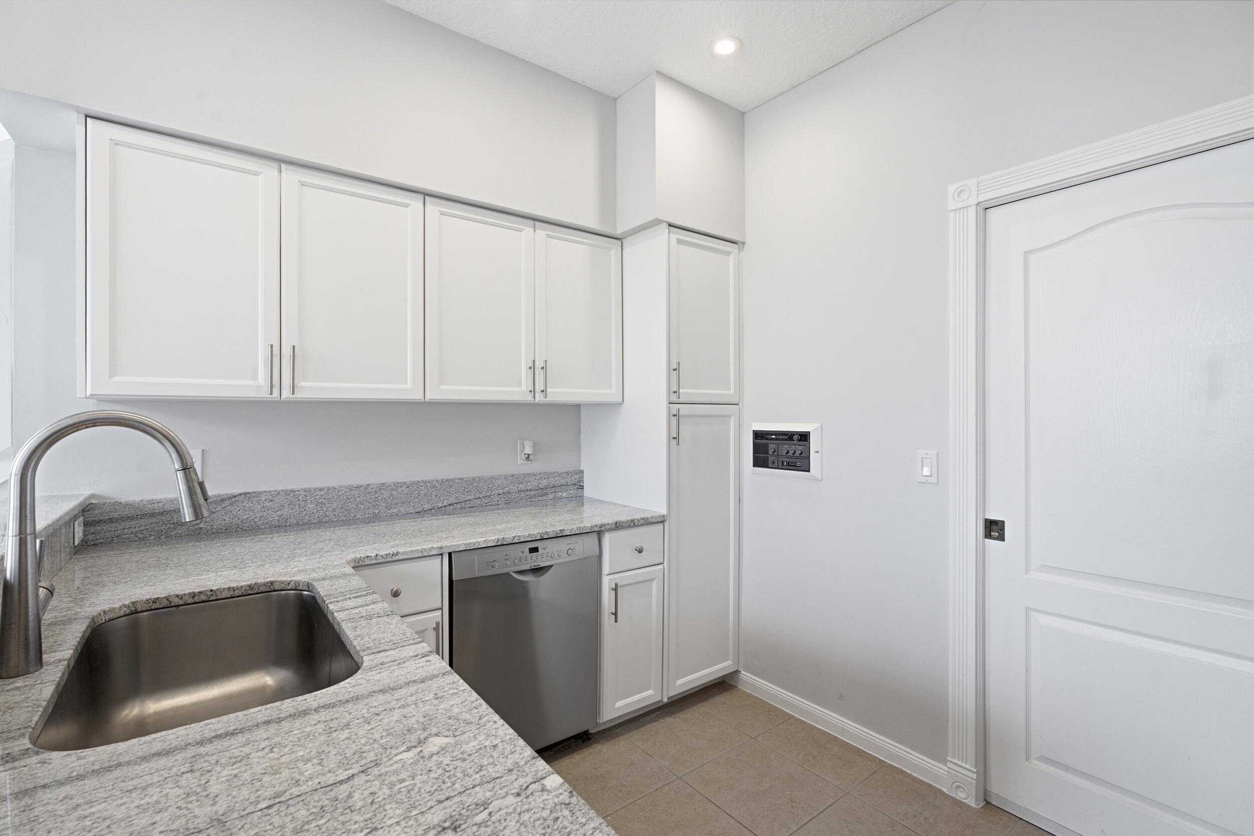 PGA RESORT COMMUNITY OF PRESTON COURTS - Residential