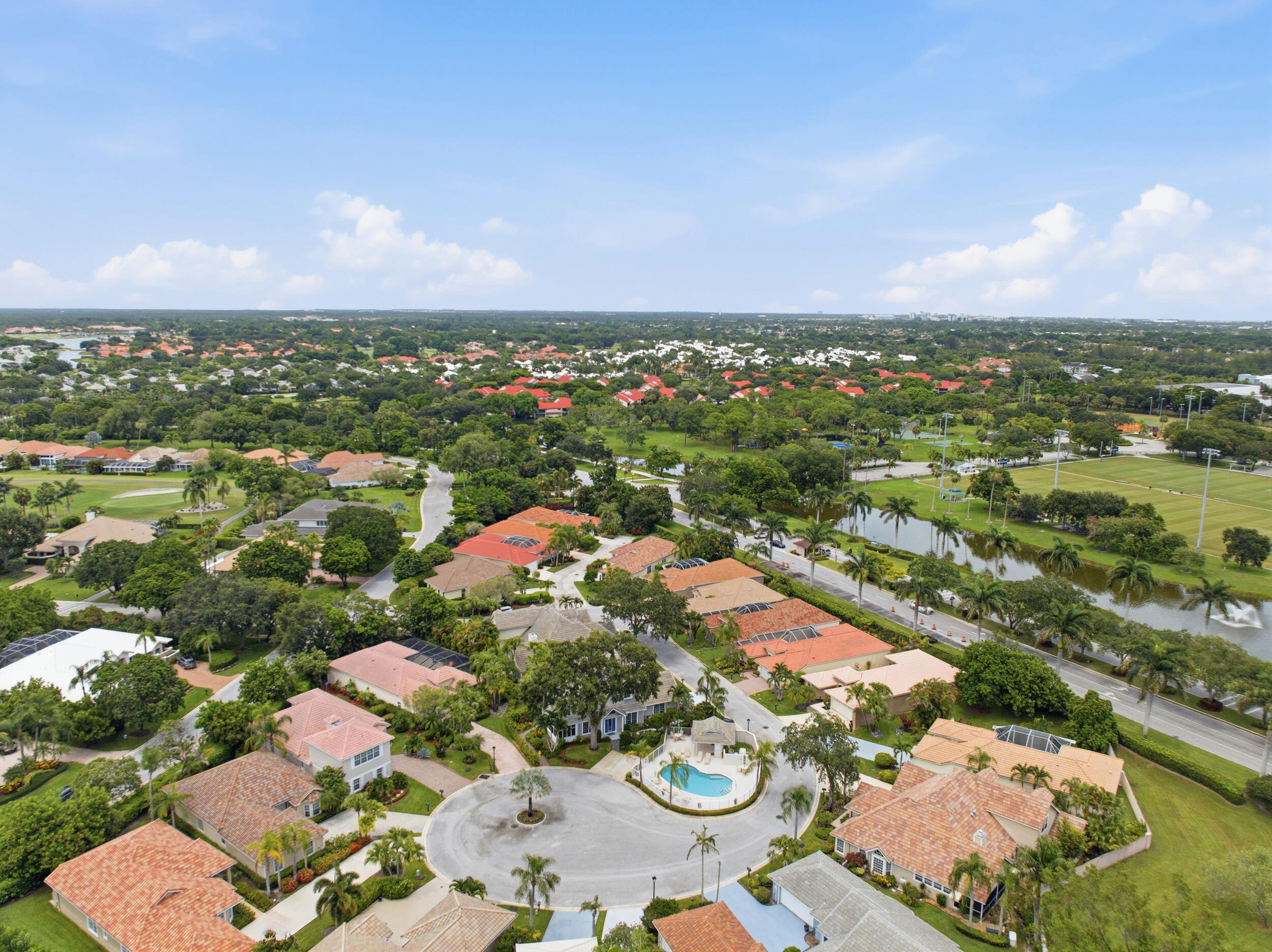 PGA RESORT COMMUNITY OF PRESTON COURTS - Residential
