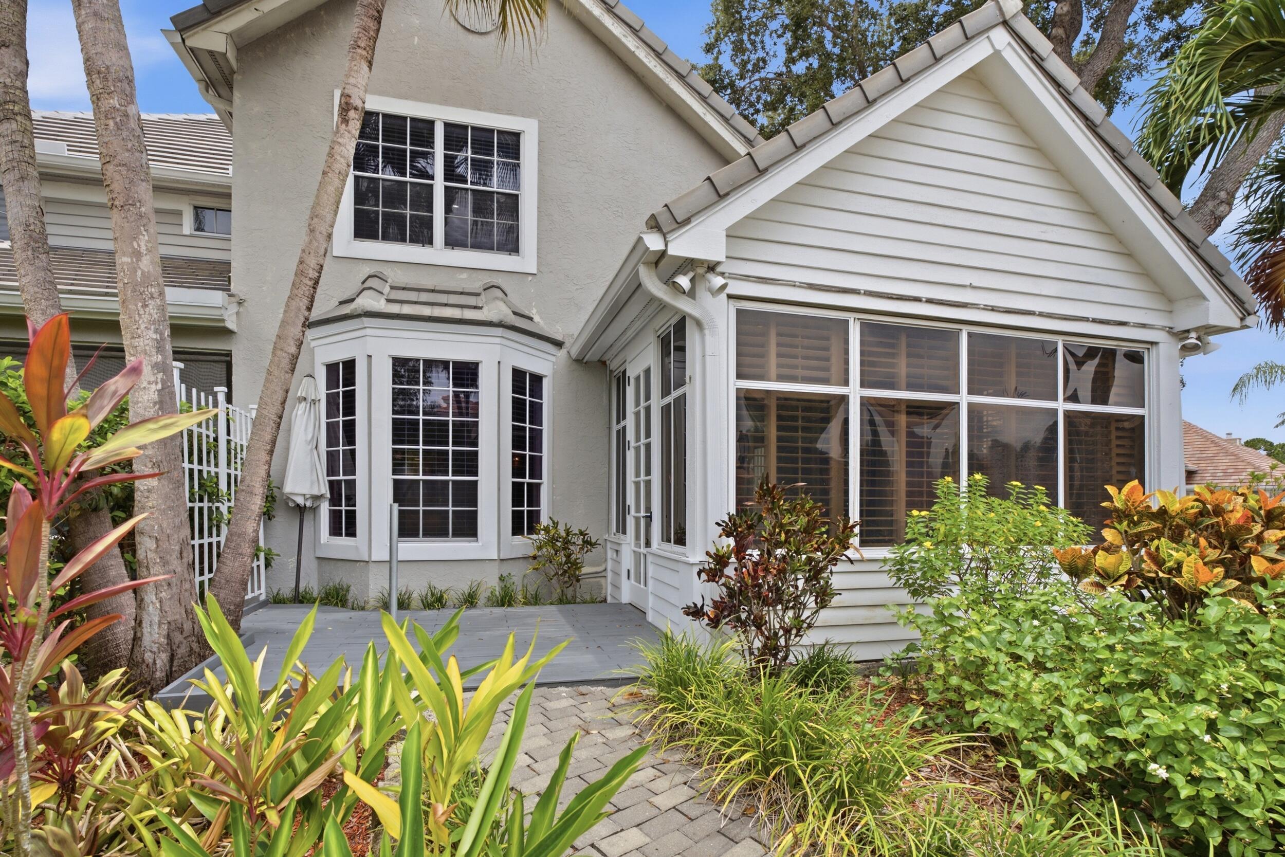 PGA RESORT COMMUNITY OF PRESTON COURTS - Residential