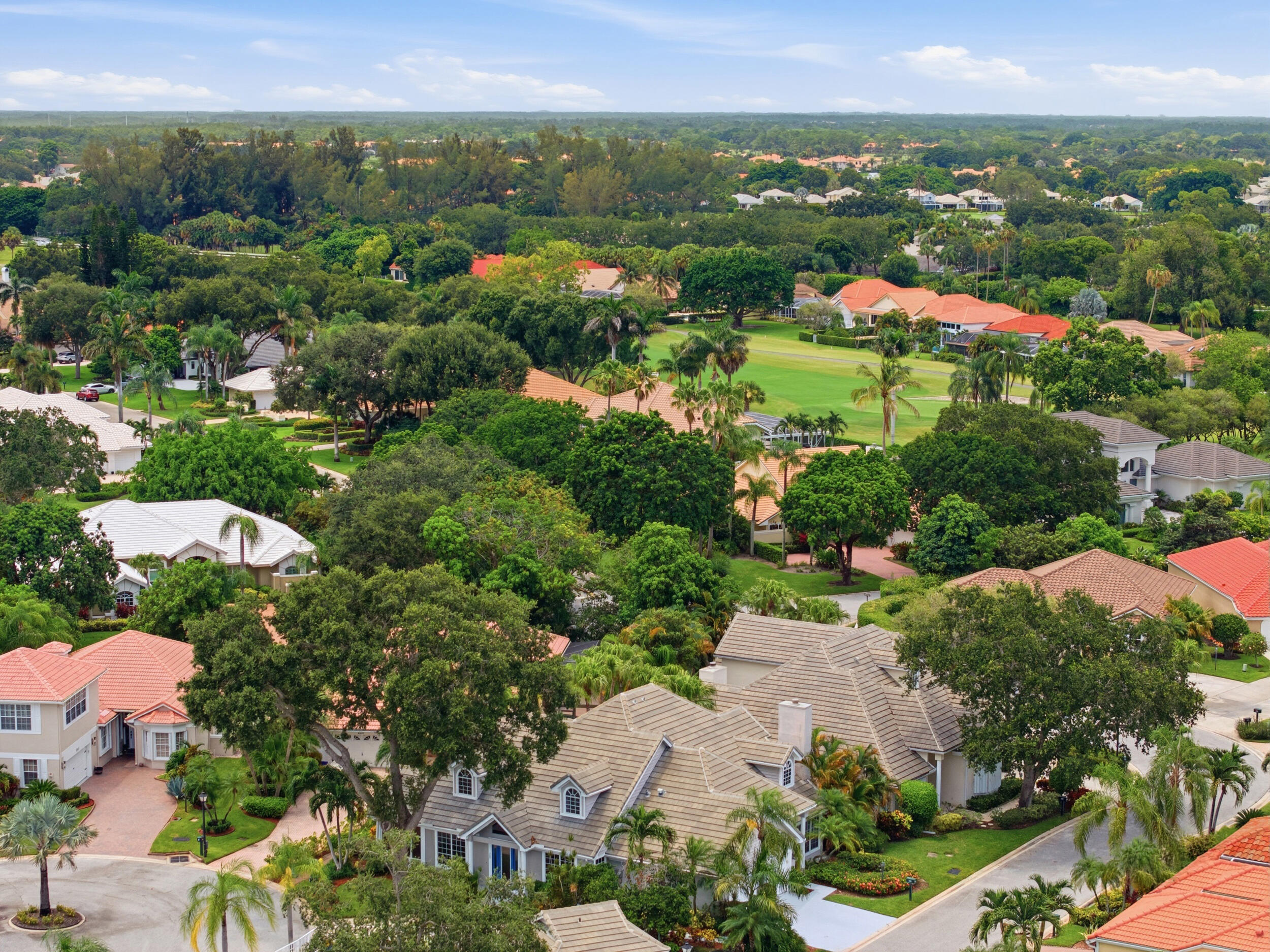 PGA RESORT COMMUNITY OF PRESTON COURTS - Residential