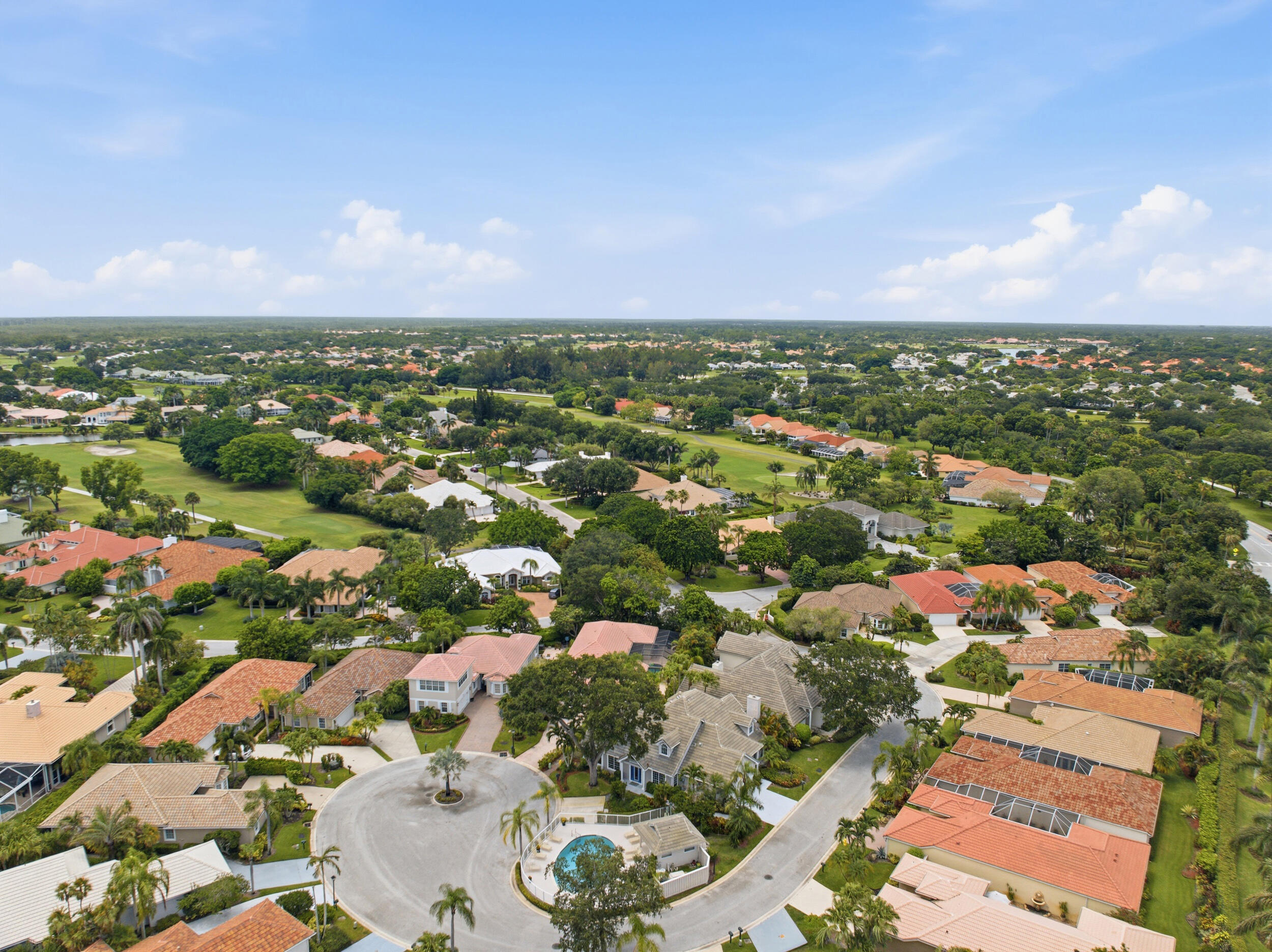 PGA RESORT COMMUNITY OF PRESTON COURTS - Residential