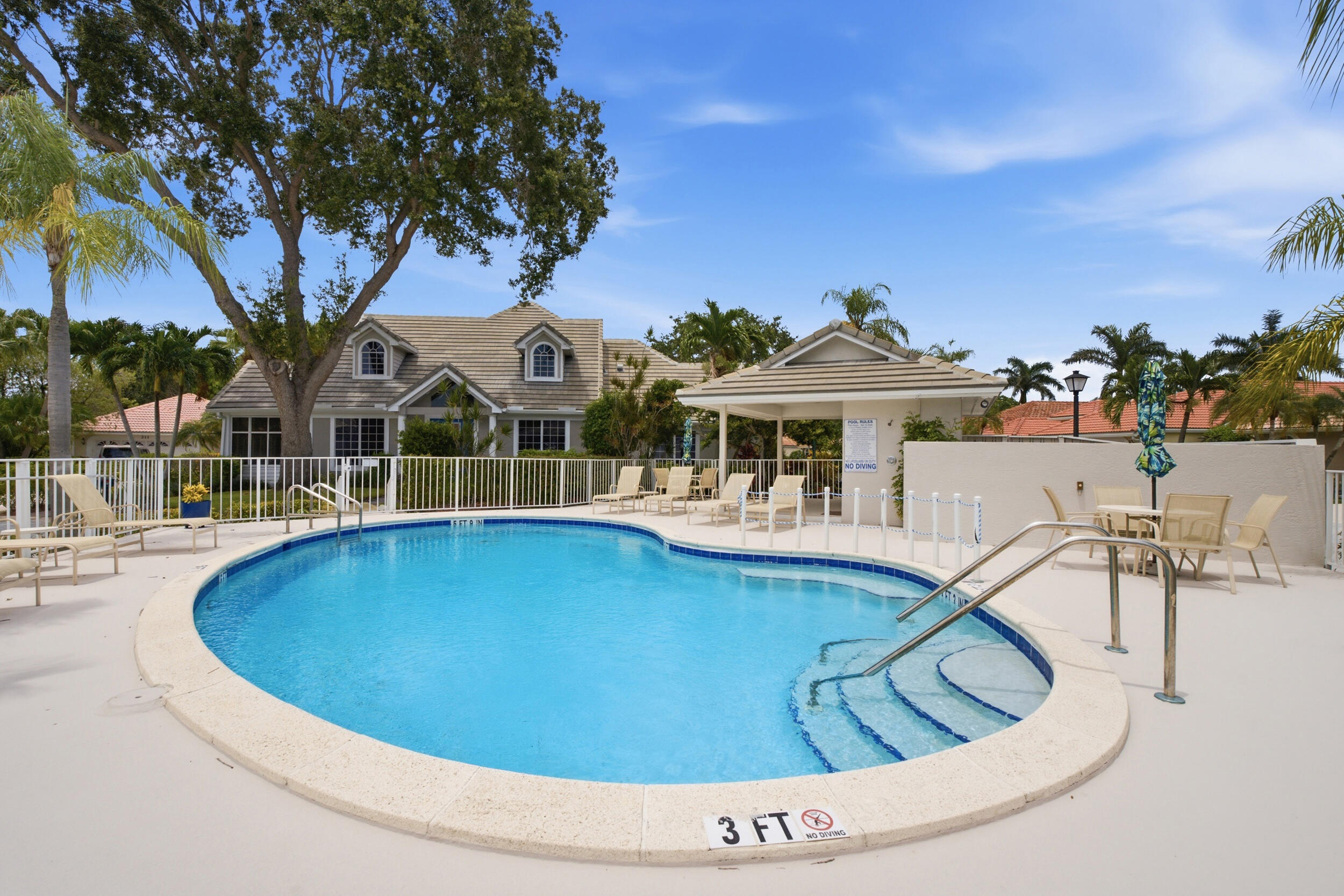 PGA RESORT COMMUNITY OF PRESTON COURTS - Residential