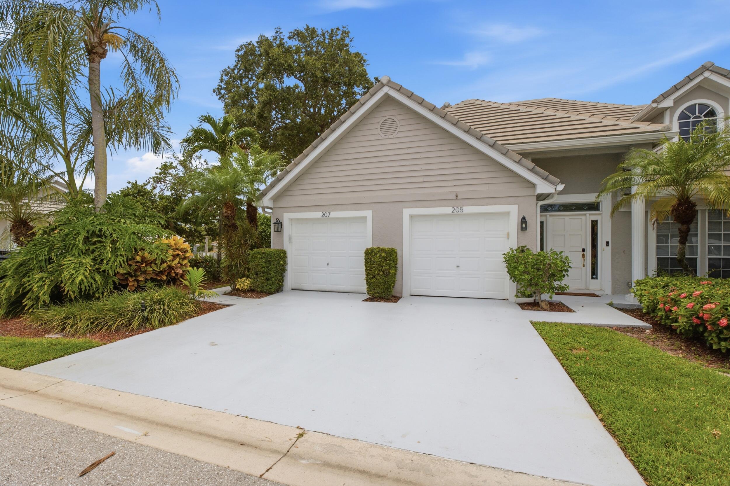 PGA RESORT COMMUNITY OF PRESTON COURTS - Residential