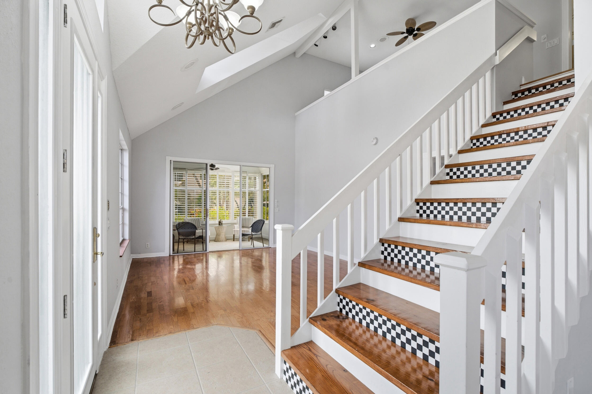 PGA RESORT COMMUNITY OF PRESTON COURTS - Residential