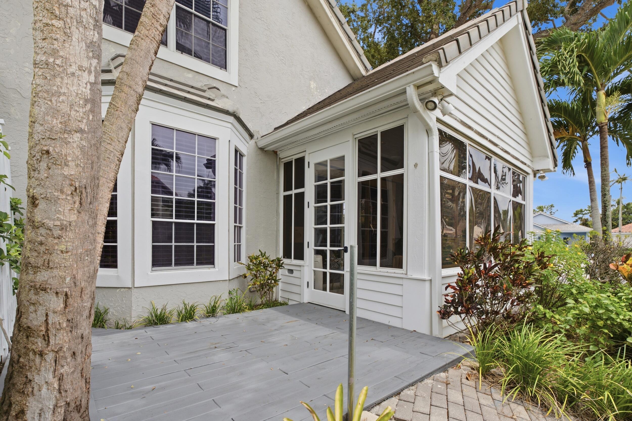 PGA RESORT COMMUNITY OF PRESTON COURTS - Residential