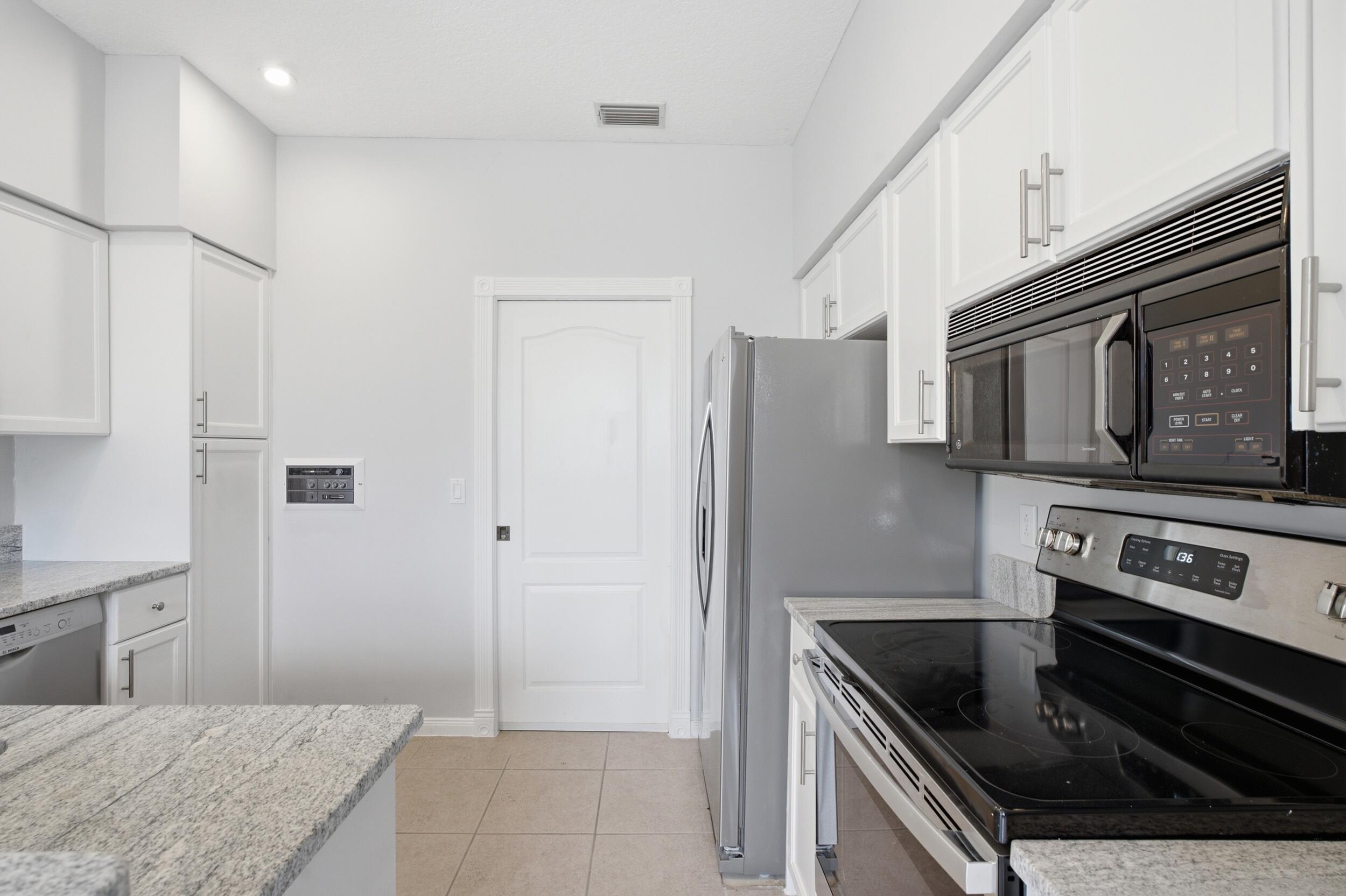 PGA RESORT COMMUNITY OF PRESTON COURTS - Residential