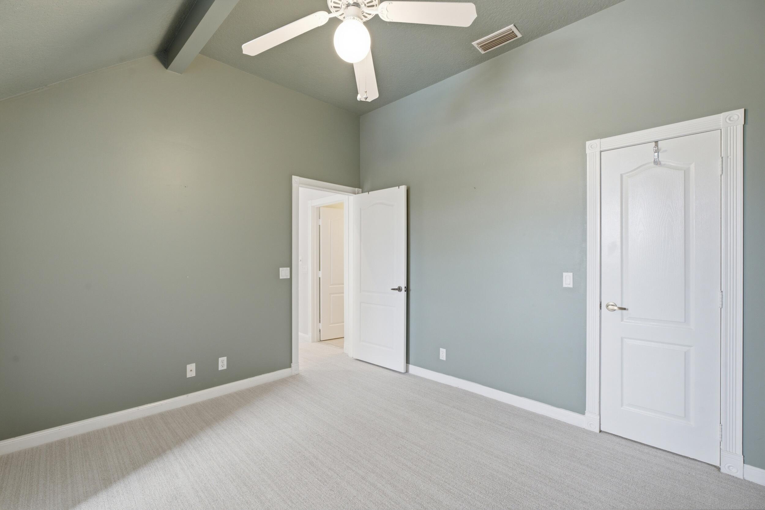 PGA RESORT COMMUNITY OF PRESTON COURTS - Residential