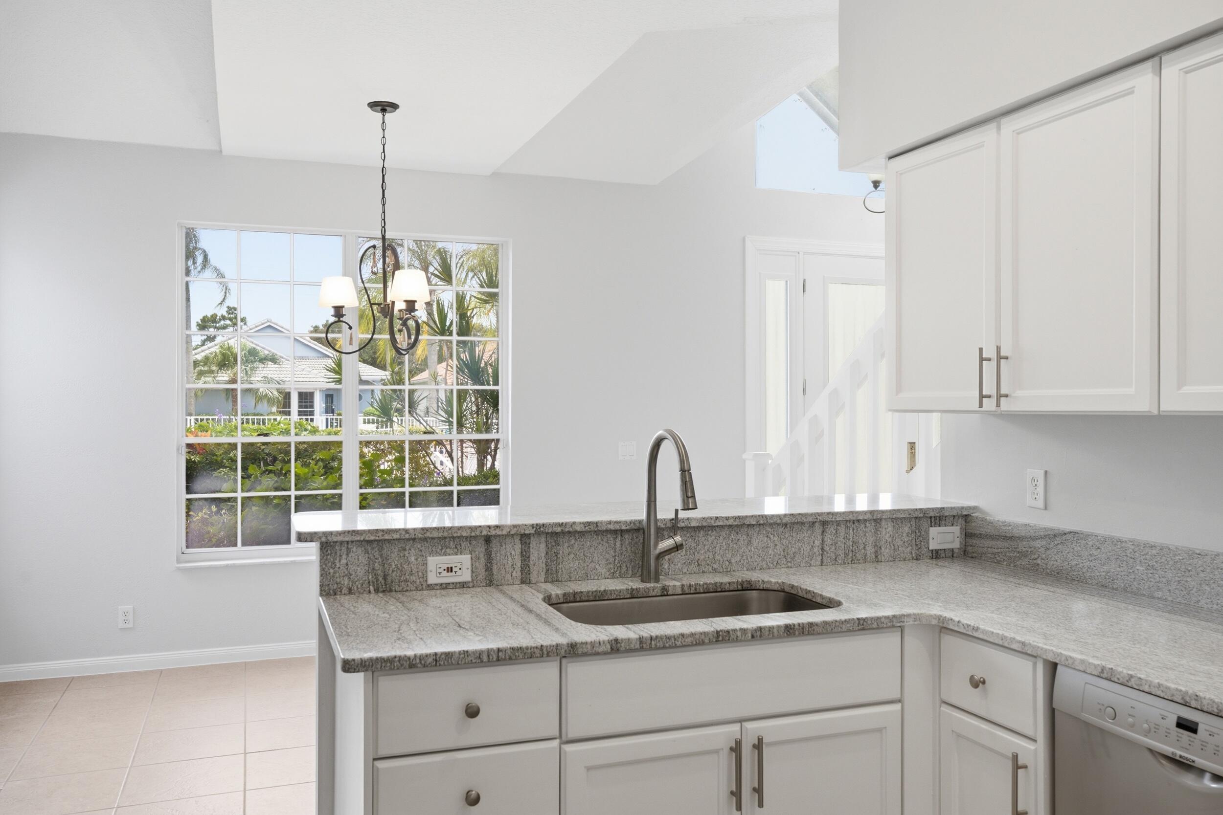PGA RESORT COMMUNITY OF PRESTON COURTS - Residential