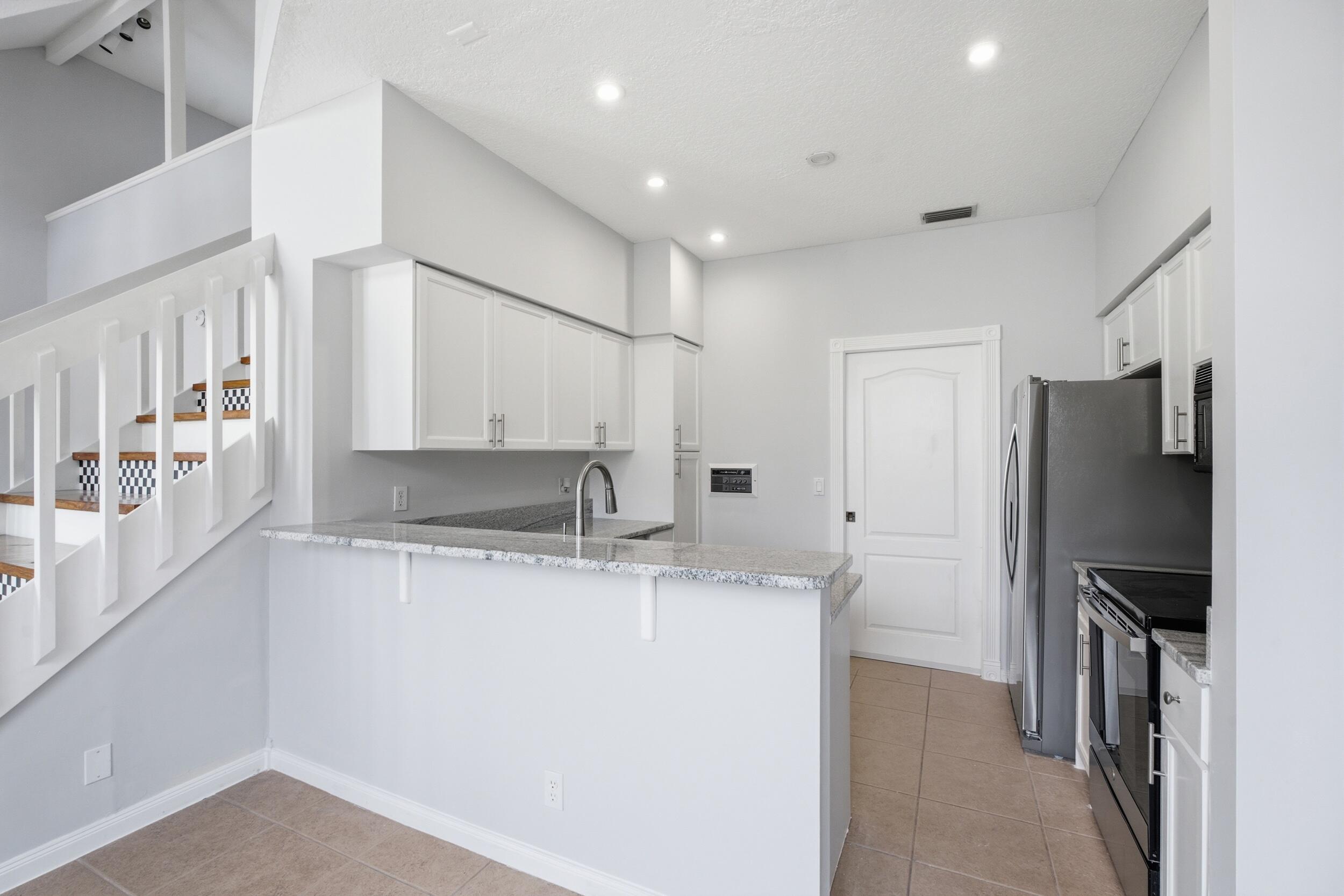 PGA RESORT COMMUNITY OF PRESTON COURTS - Residential