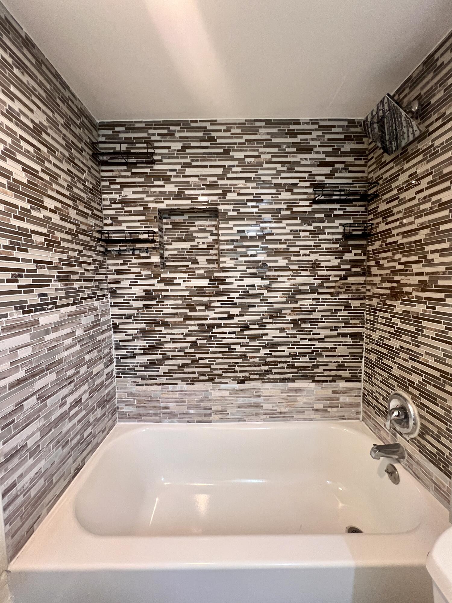 CROSS CREEK CONDO - Residential Lease