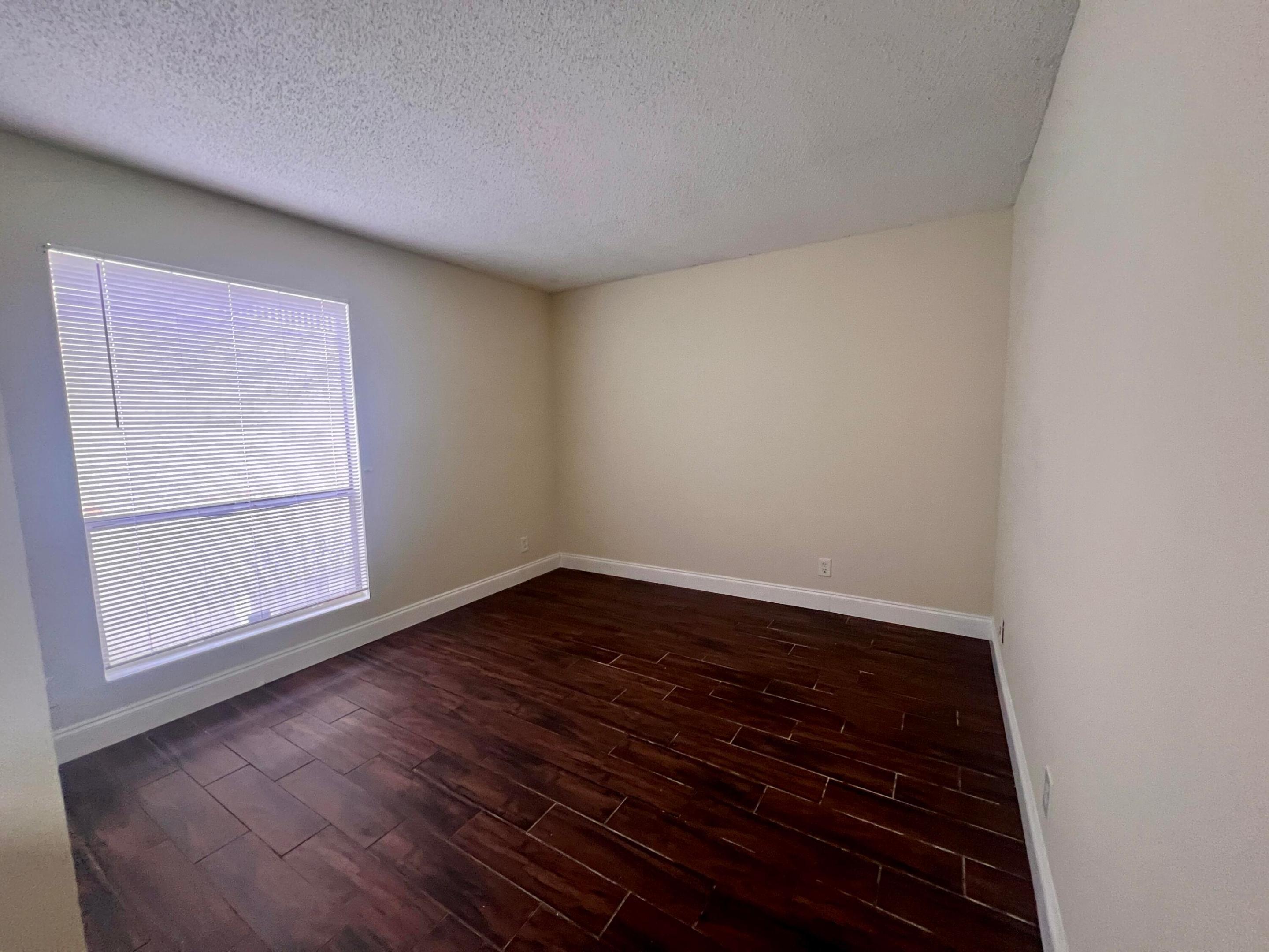 CROSS CREEK CONDO - Residential Lease