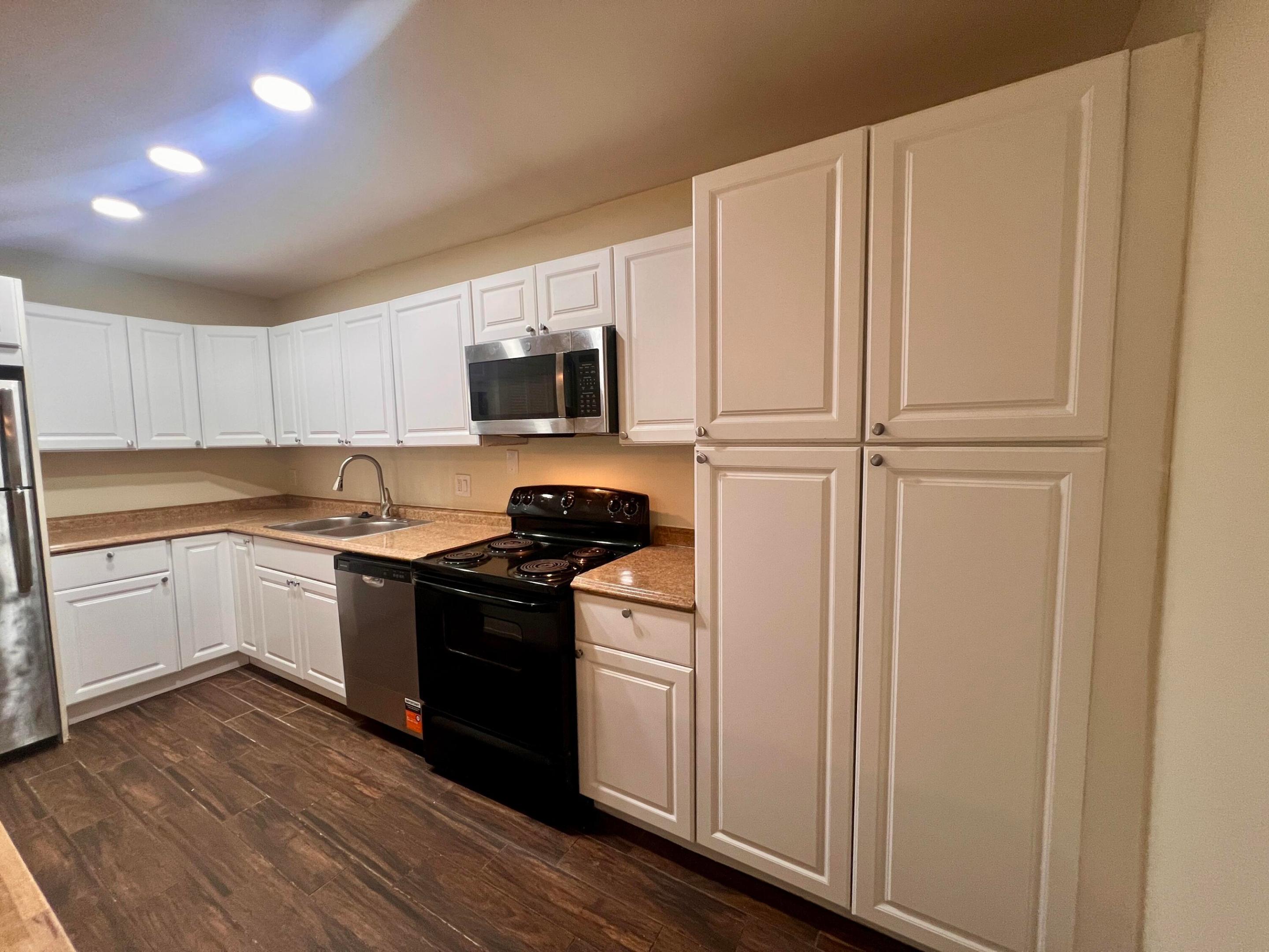 CROSS CREEK CONDO - Residential Lease