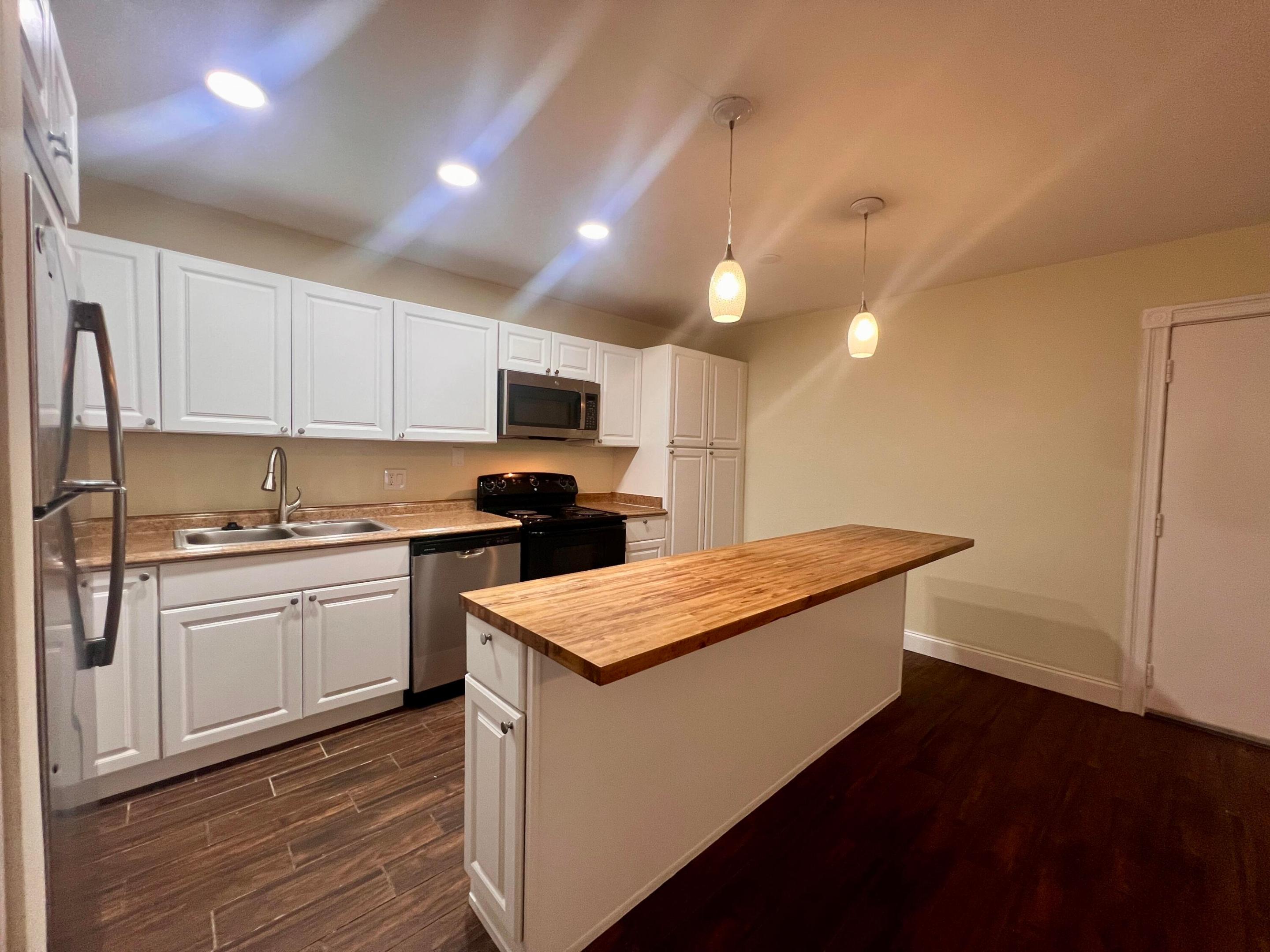 CROSS CREEK CONDO - Residential Lease