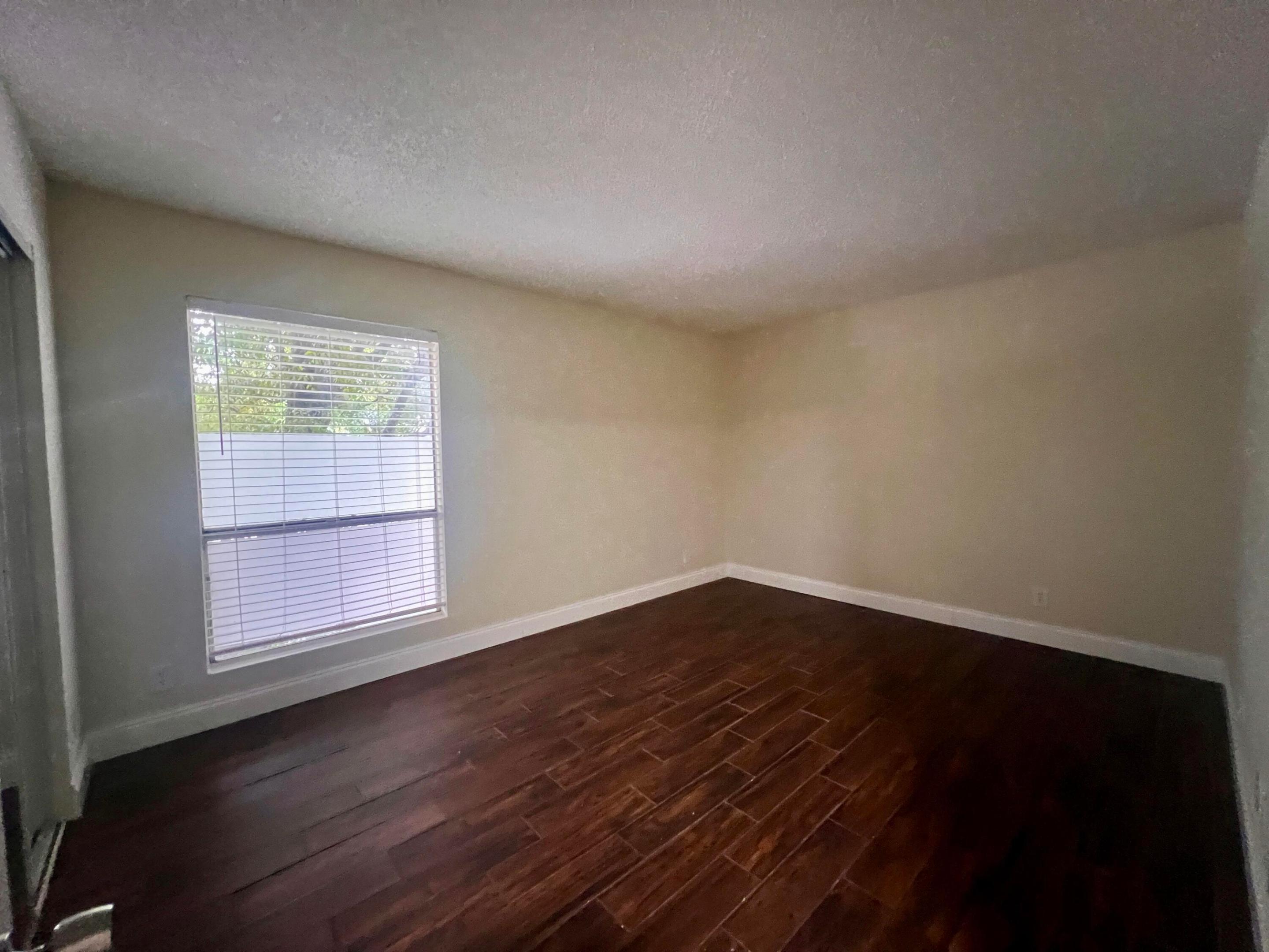 CROSS CREEK CONDO - Residential Lease