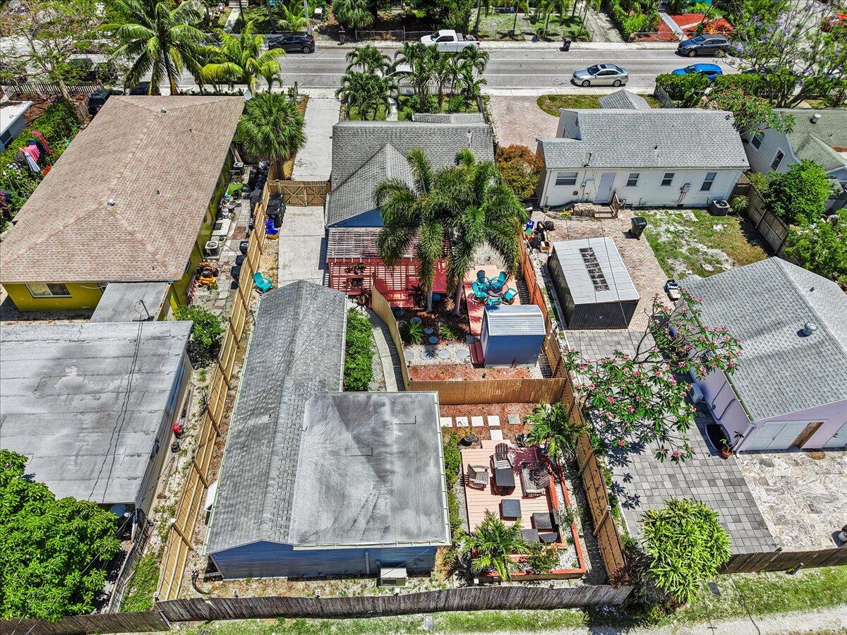 LAKE WORTH TOWN OF - Residential