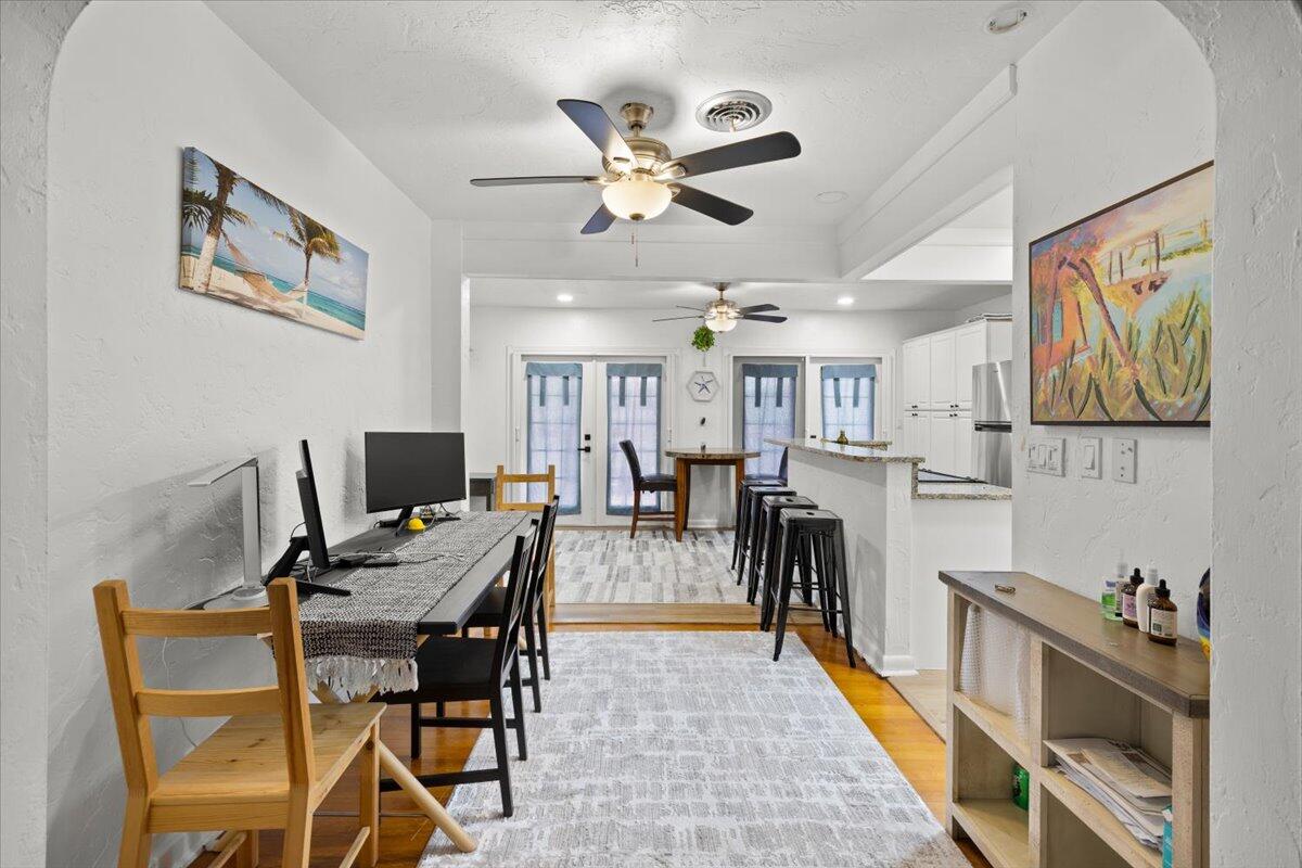 LAKE WORTH TOWN OF - Residential