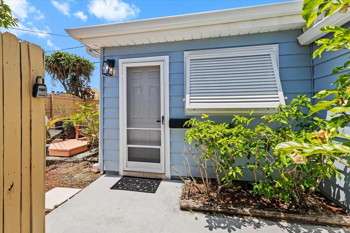 LAKE WORTH TOWN OF - Residential