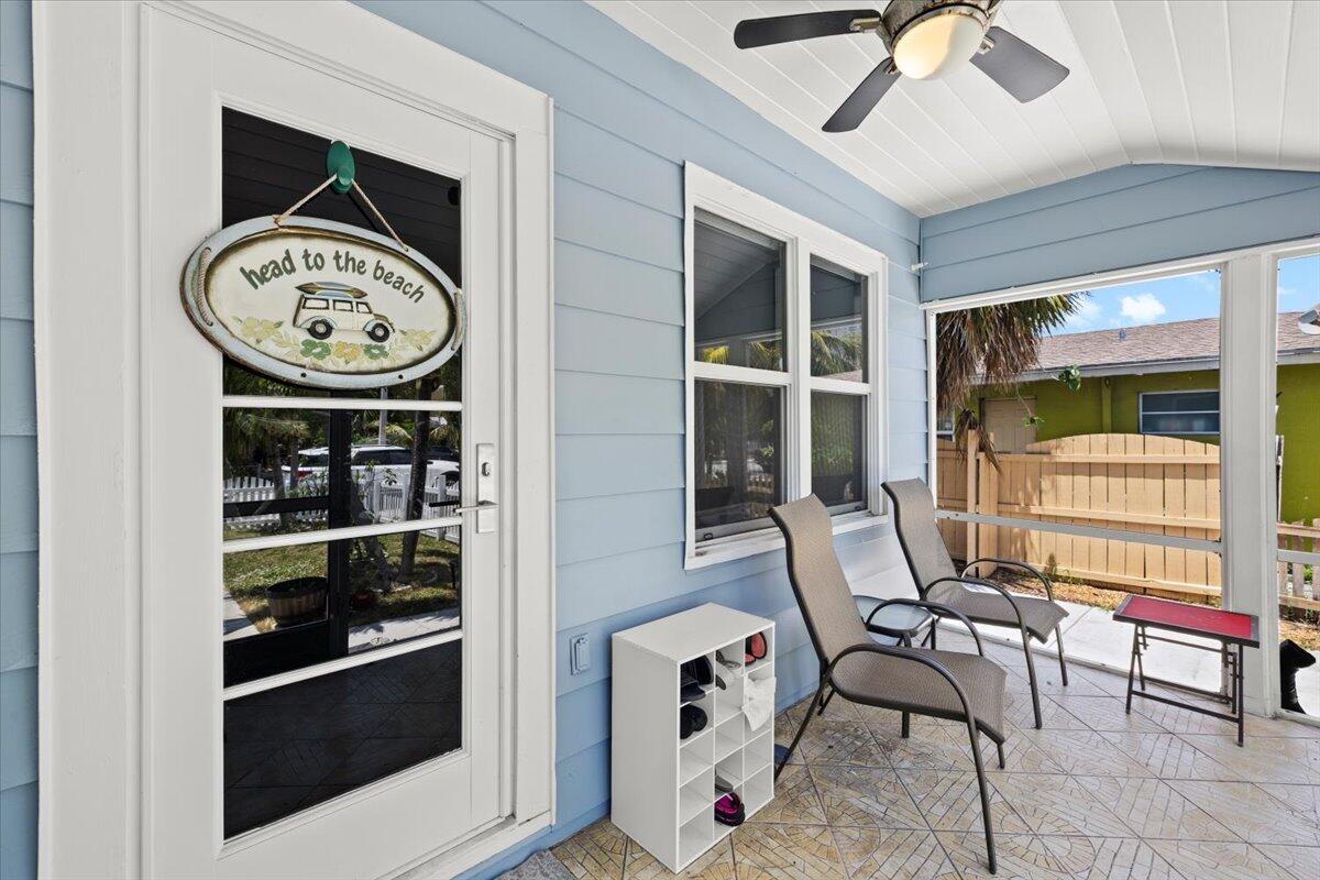 LAKE WORTH TOWN OF - Residential