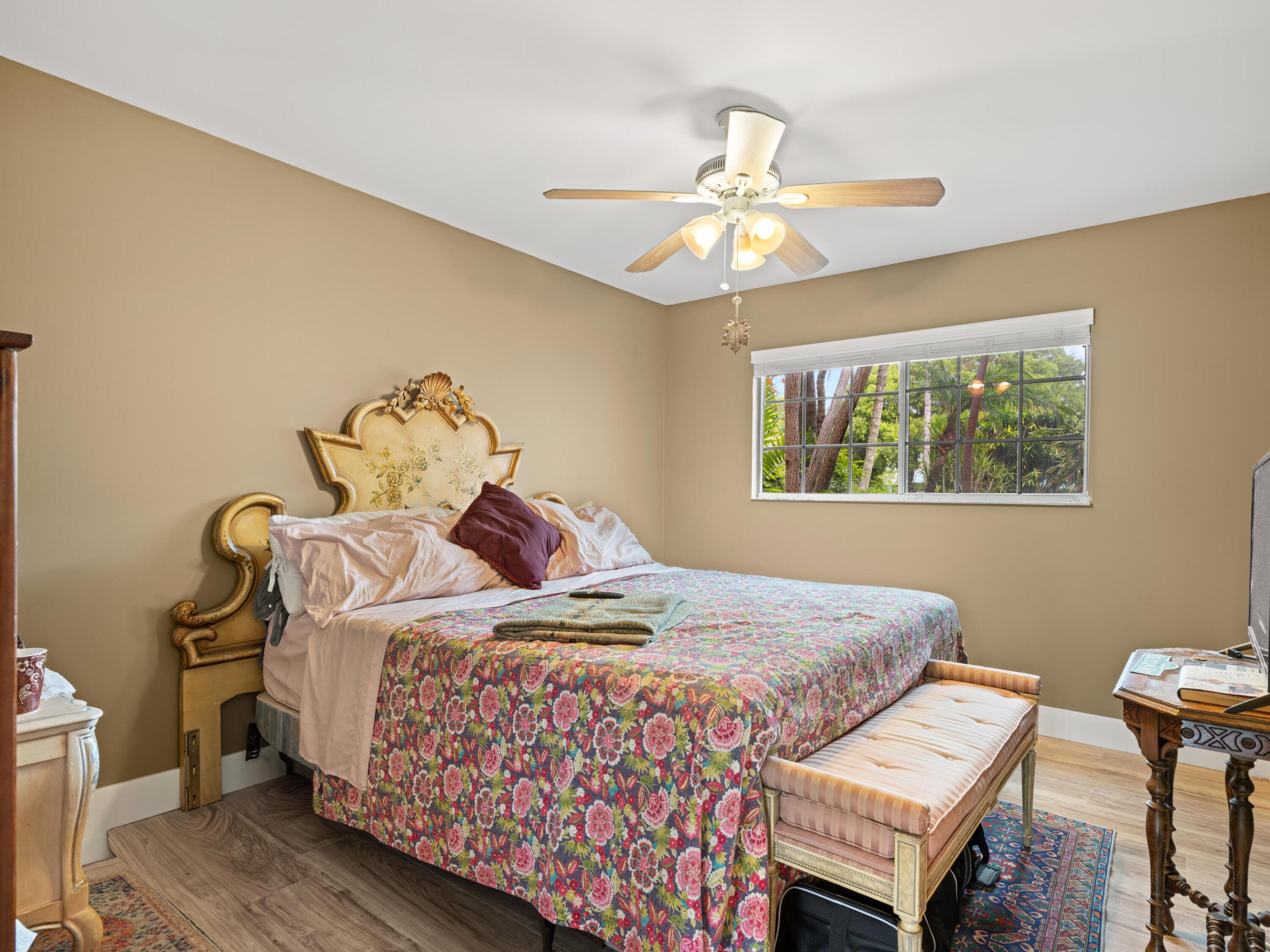 CHATEAU DE VILLE CONDO - Residential