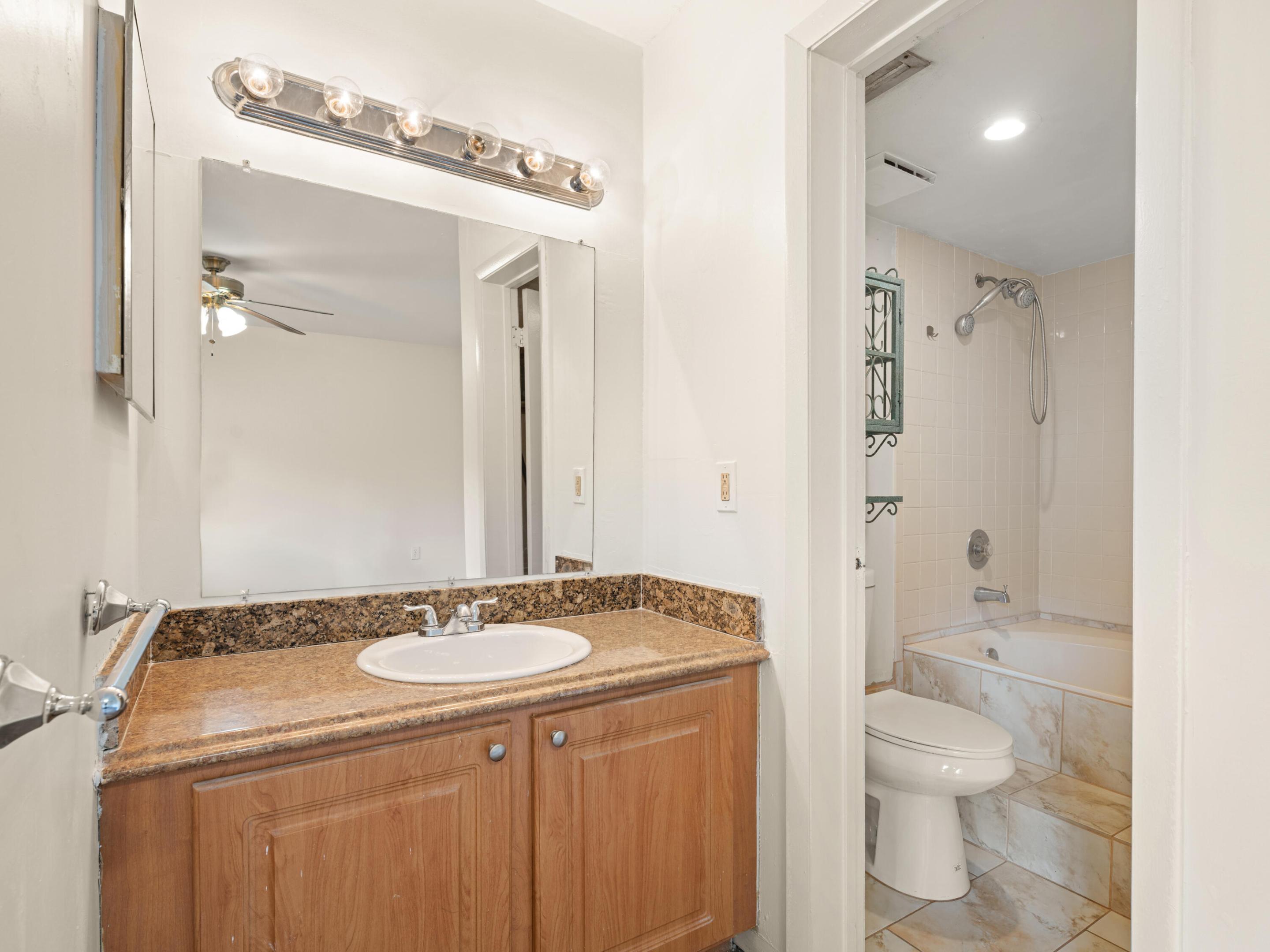 CHATEAU DE VILLE CONDO - Residential