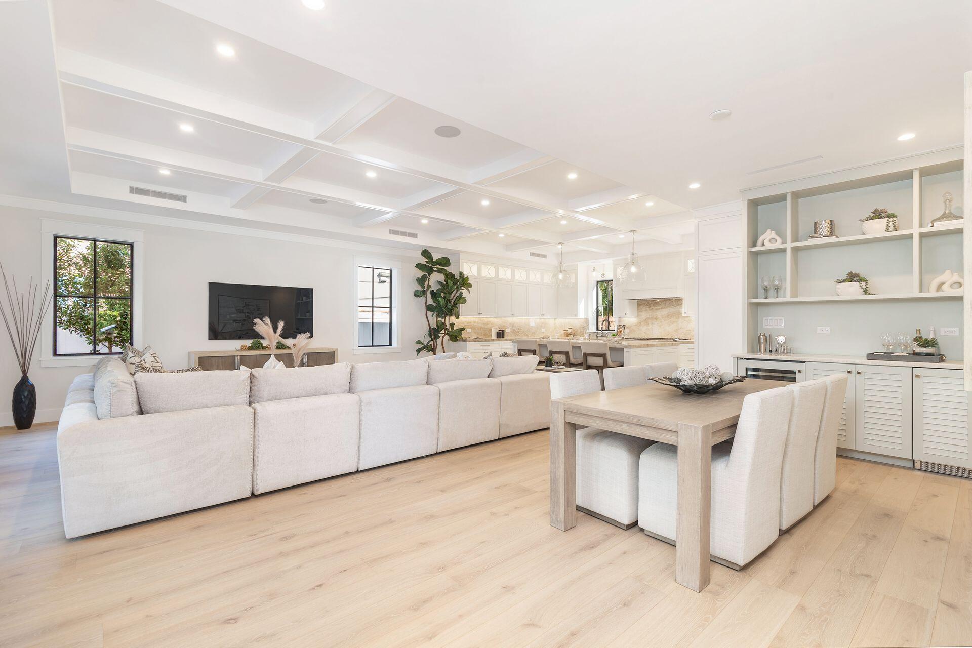 EL CID COURT IN - Residential