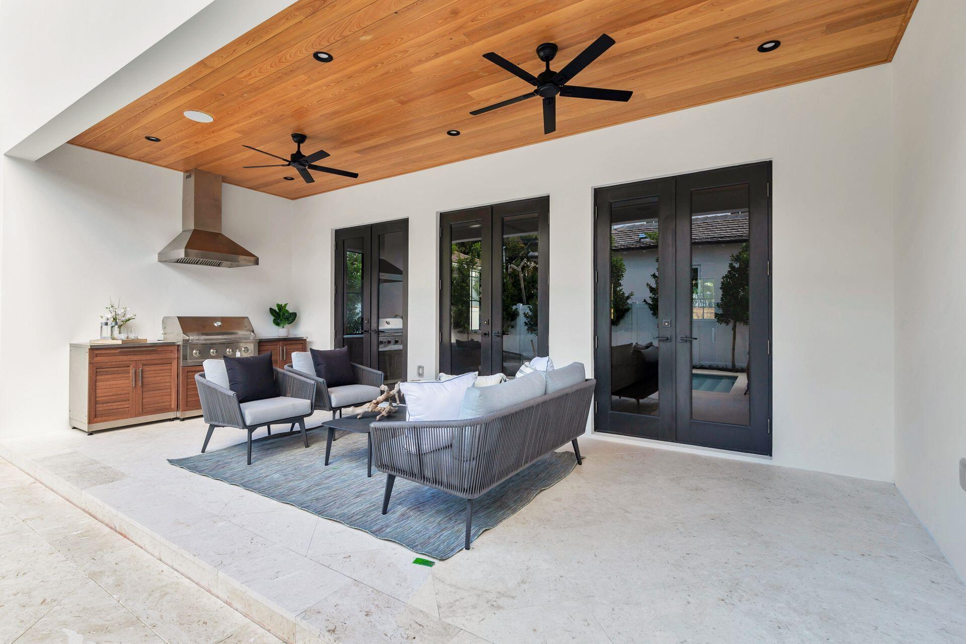 EL CID COURT IN - Residential