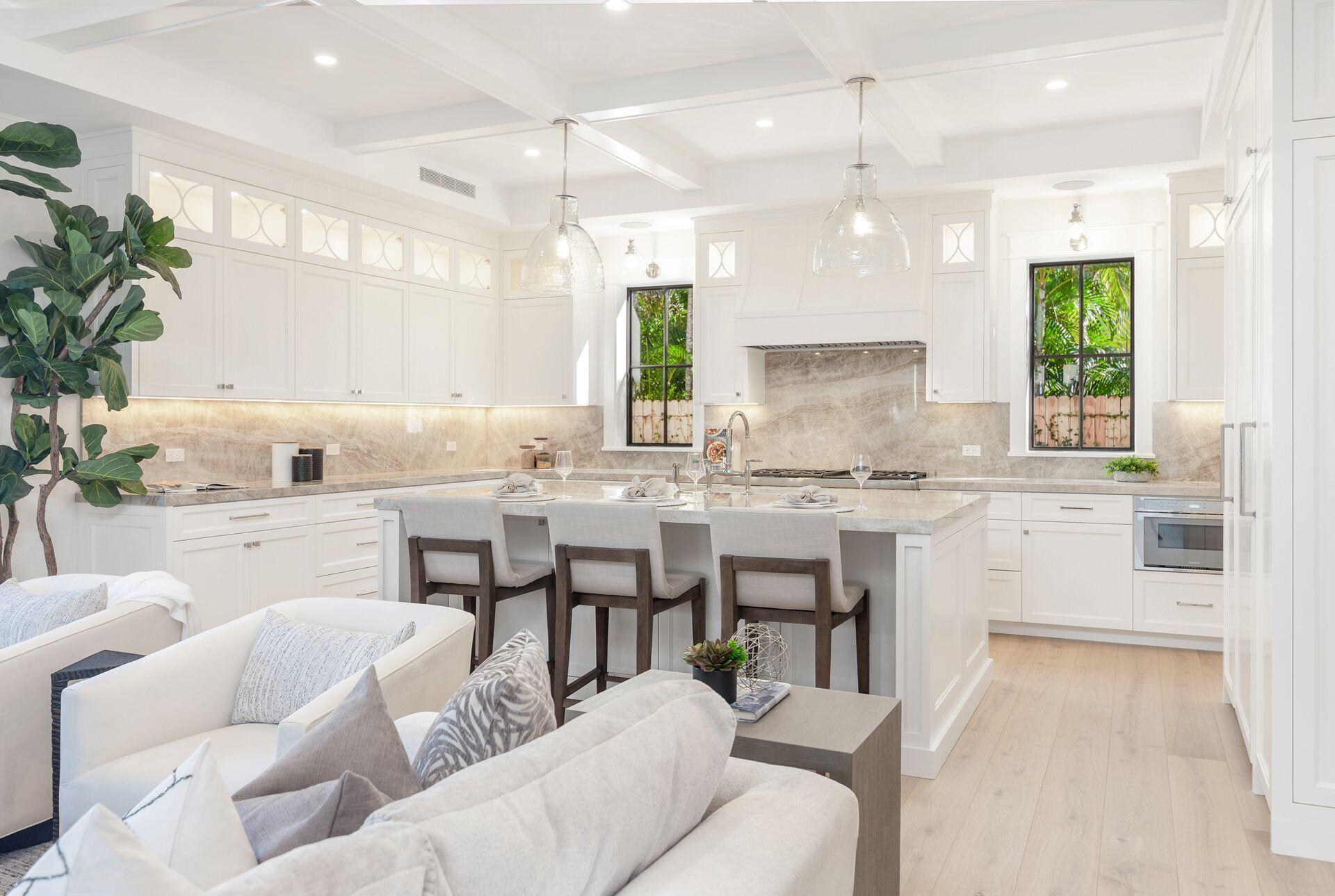 EL CID COURT IN - Residential