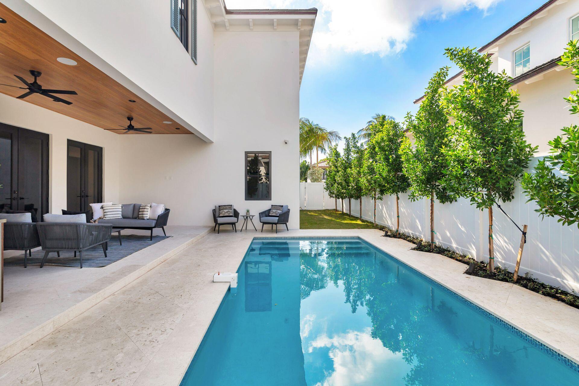EL CID COURT IN - Residential