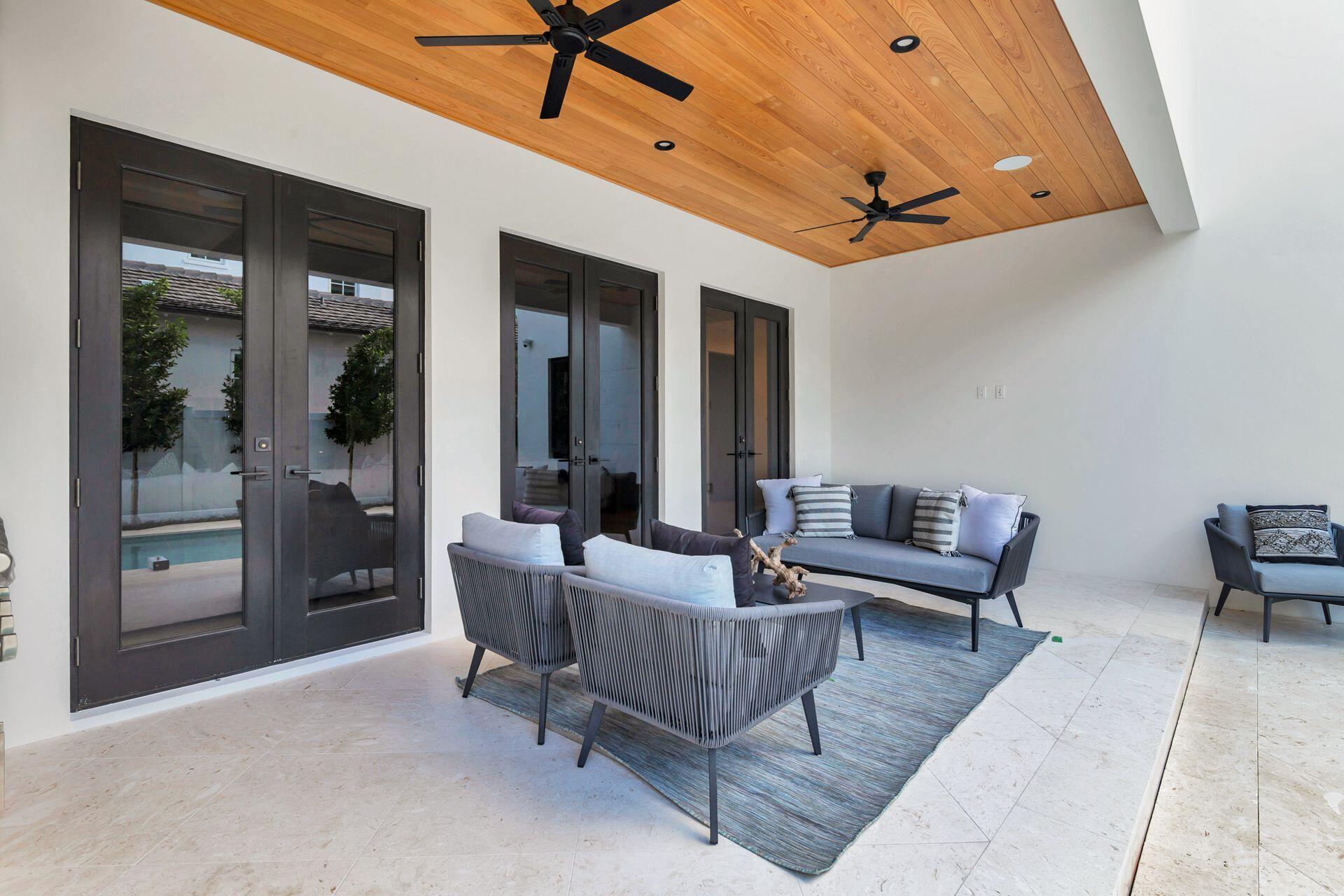 EL CID COURT IN - Residential