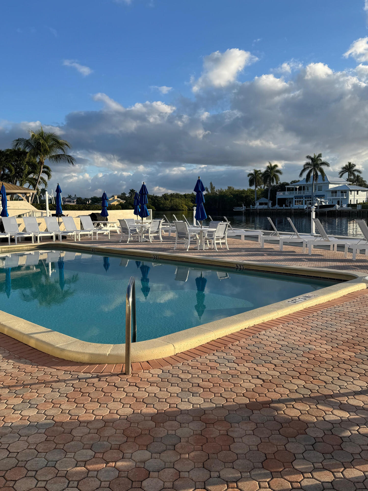 SNUG HARBOR GARDENS CONDO - Residential Lease
