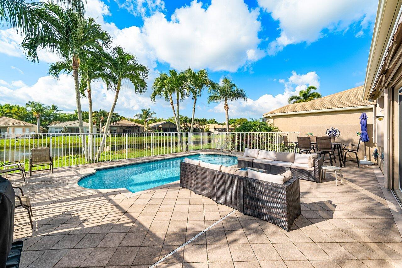 VALENCIA POINTE - Residential