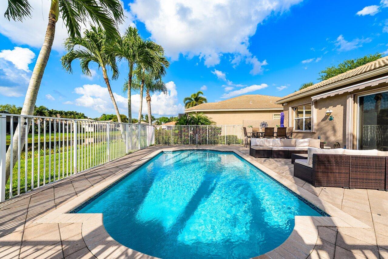 VALENCIA POINTE - Residential