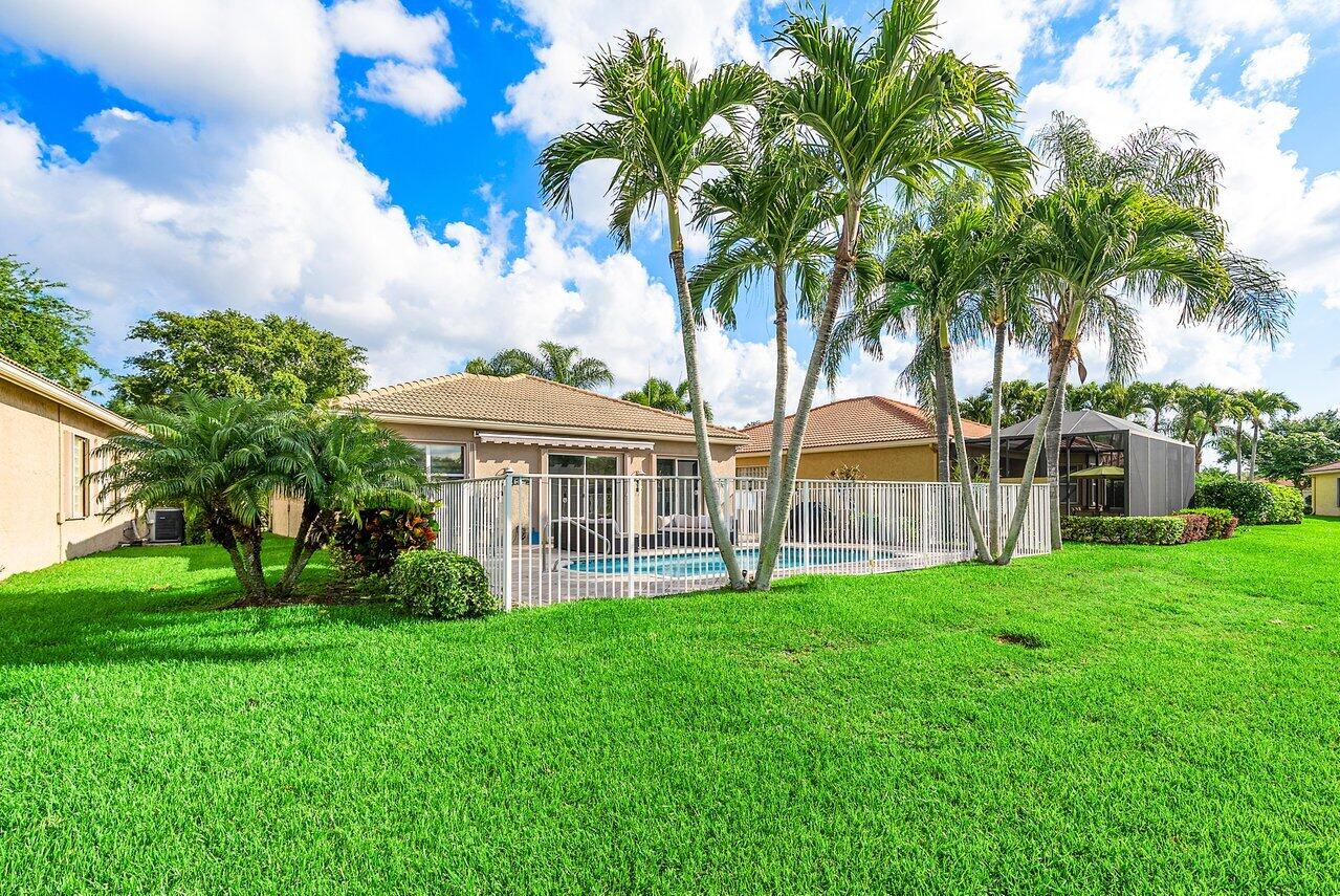 VALENCIA POINTE - Residential