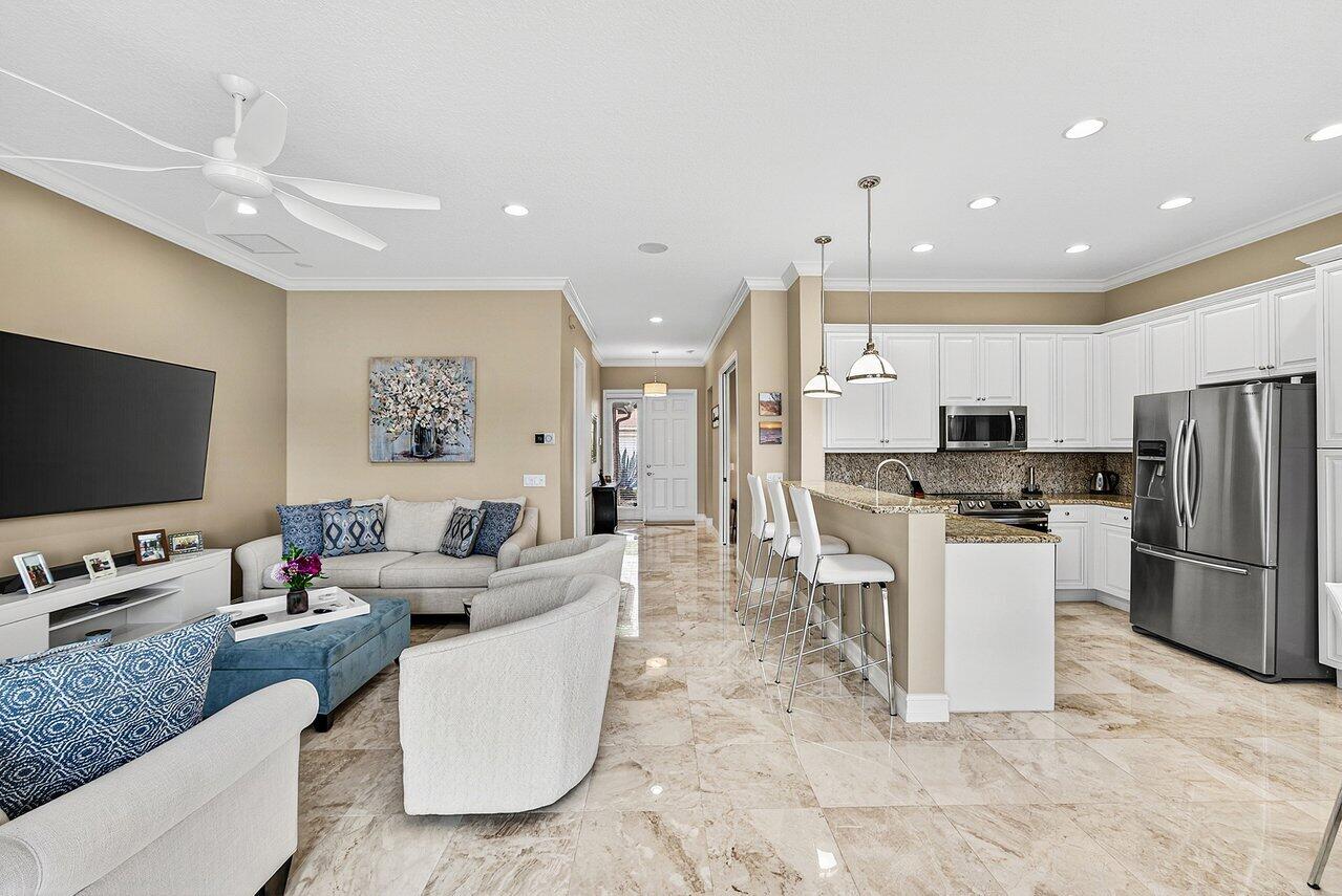 VALENCIA POINTE - Residential