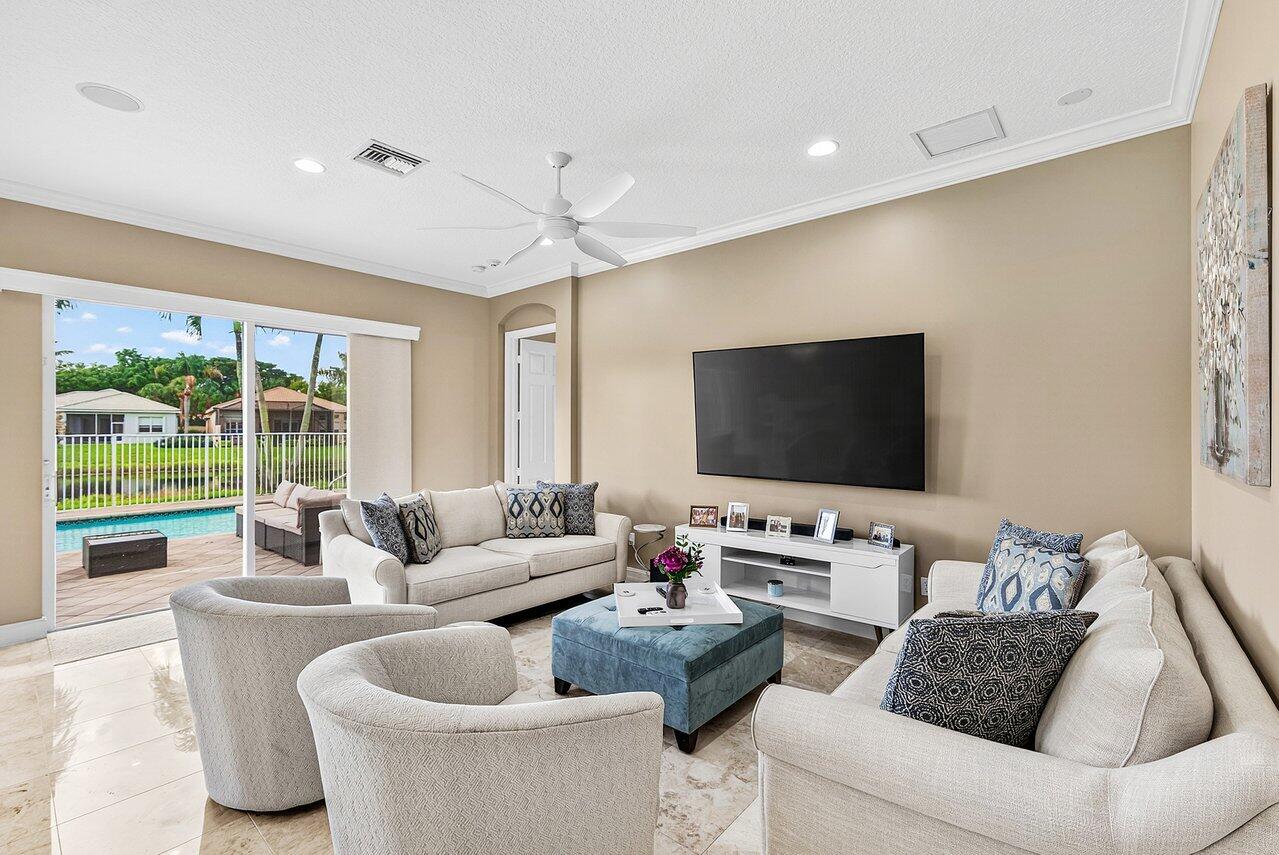 VALENCIA POINTE - Residential
