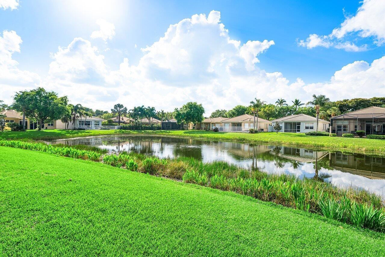 VALENCIA POINTE - Residential