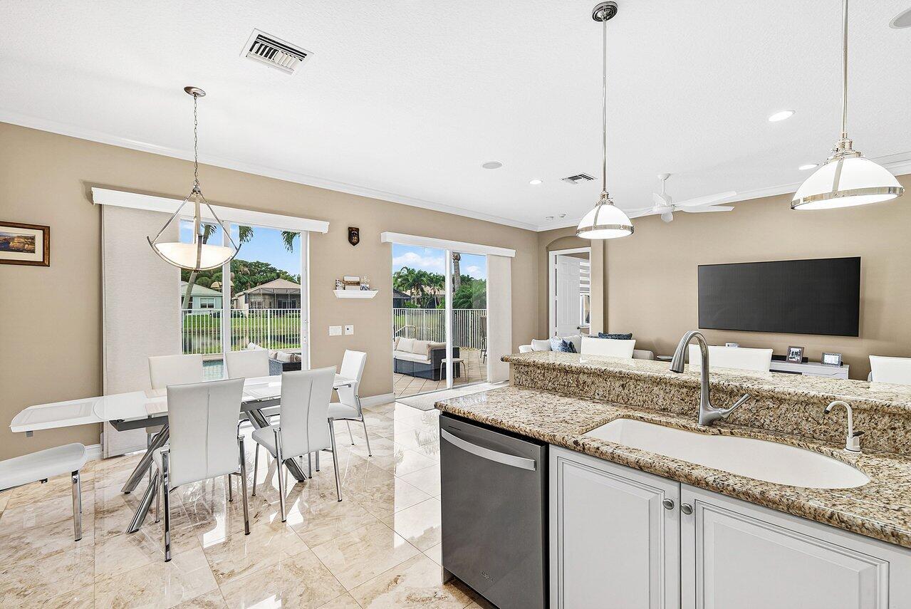 VALENCIA POINTE - Residential