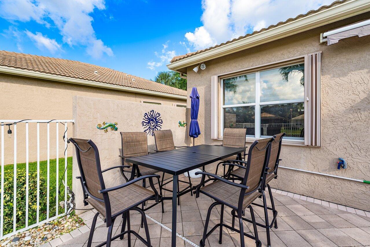 VALENCIA POINTE - Residential