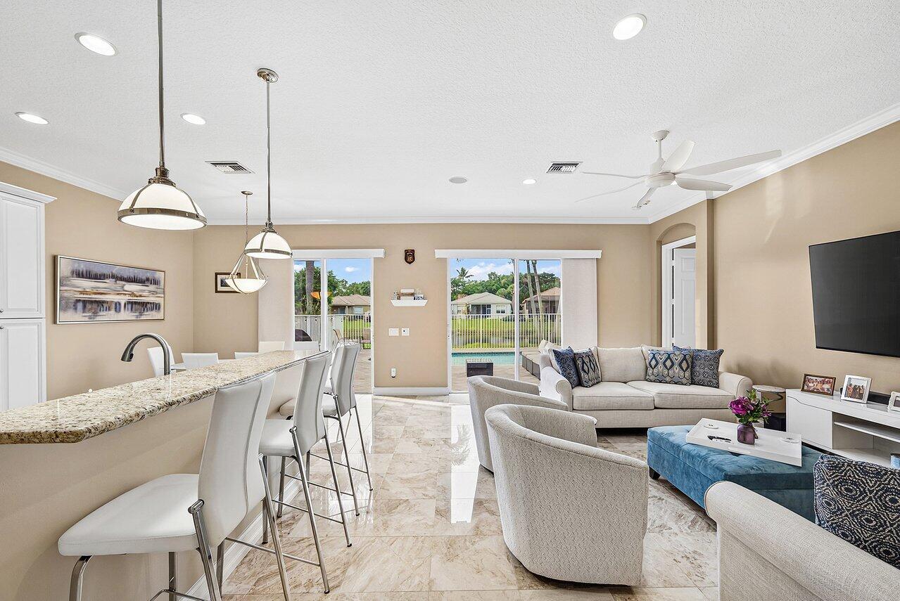 VALENCIA POINTE - Residential