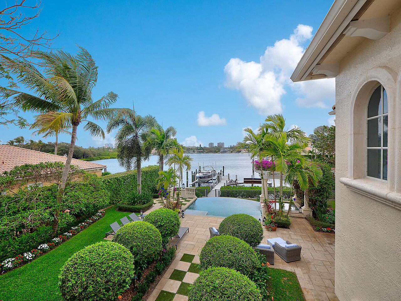 HARBOUR ISLES - Residential