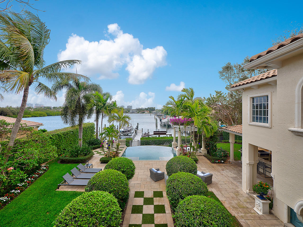 HARBOUR ISLES - Residential