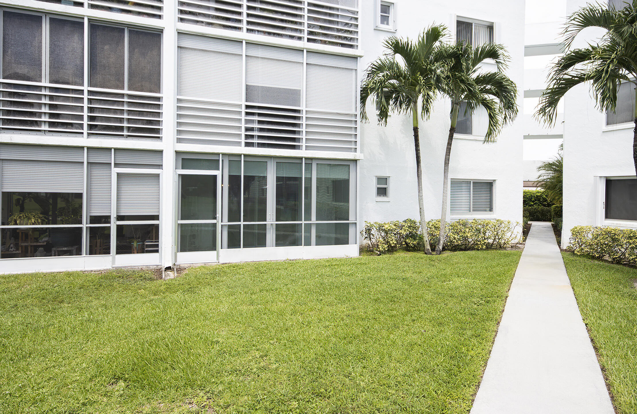 HAMLET AT POINCIANA CONDO - Residential