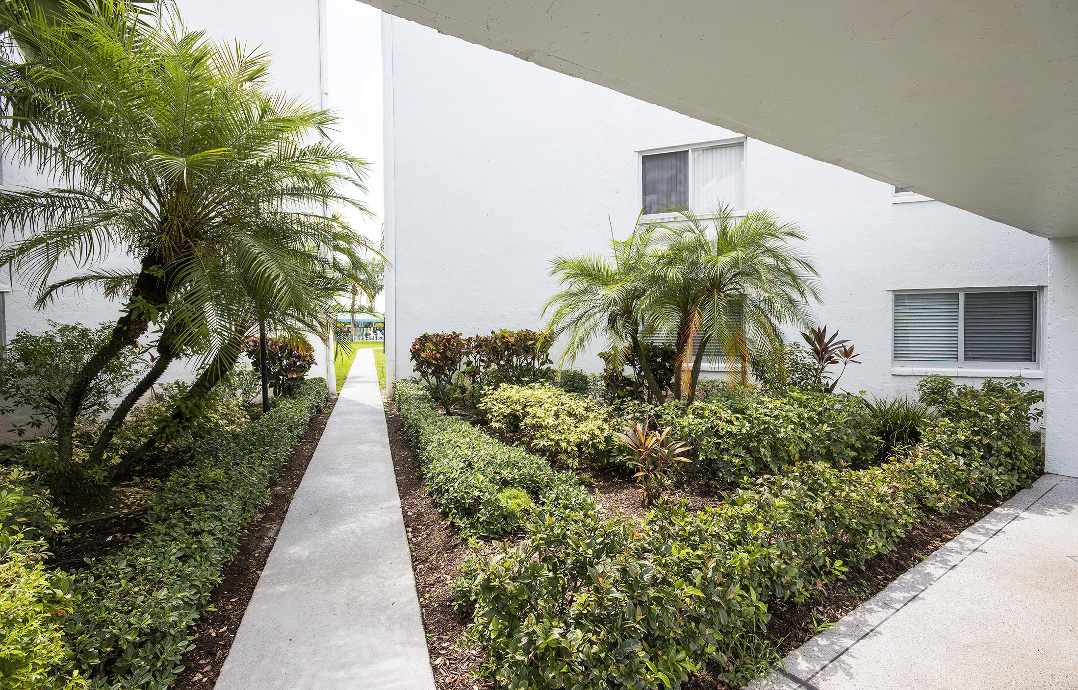 HAMLET AT POINCIANA CONDO - Residential
