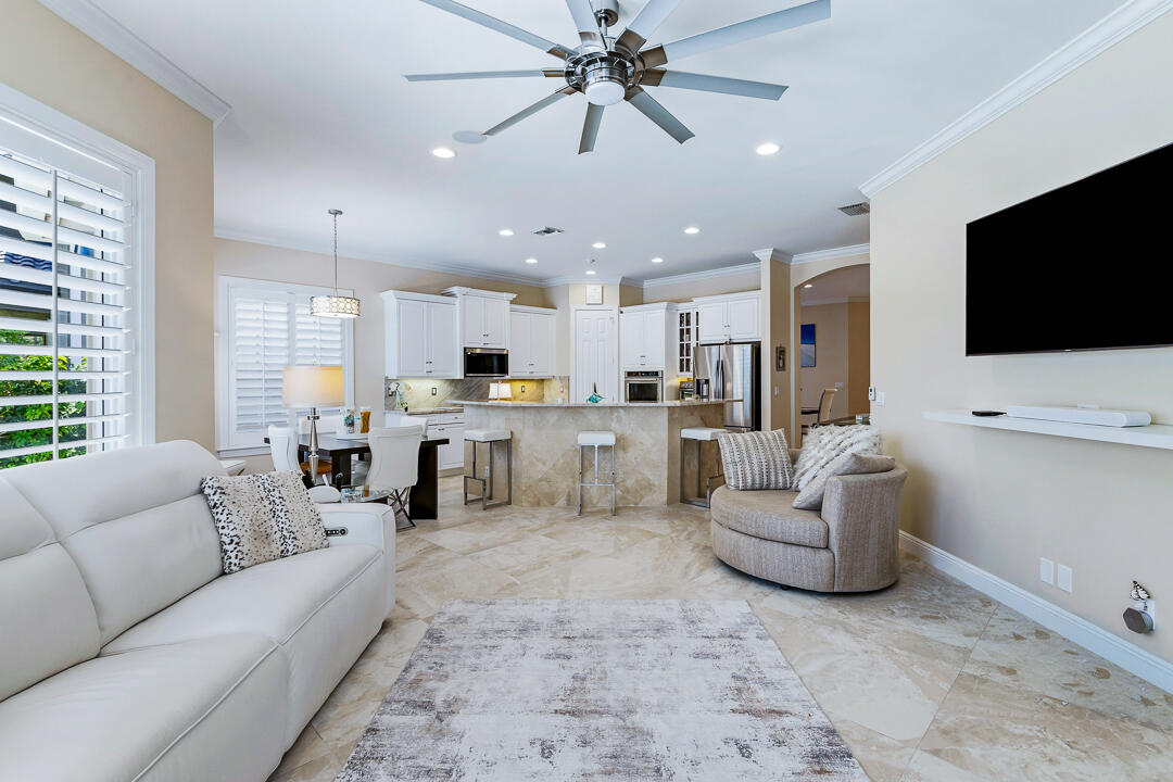 PALM COVE GOLF & YACHT CLUB - Residential
